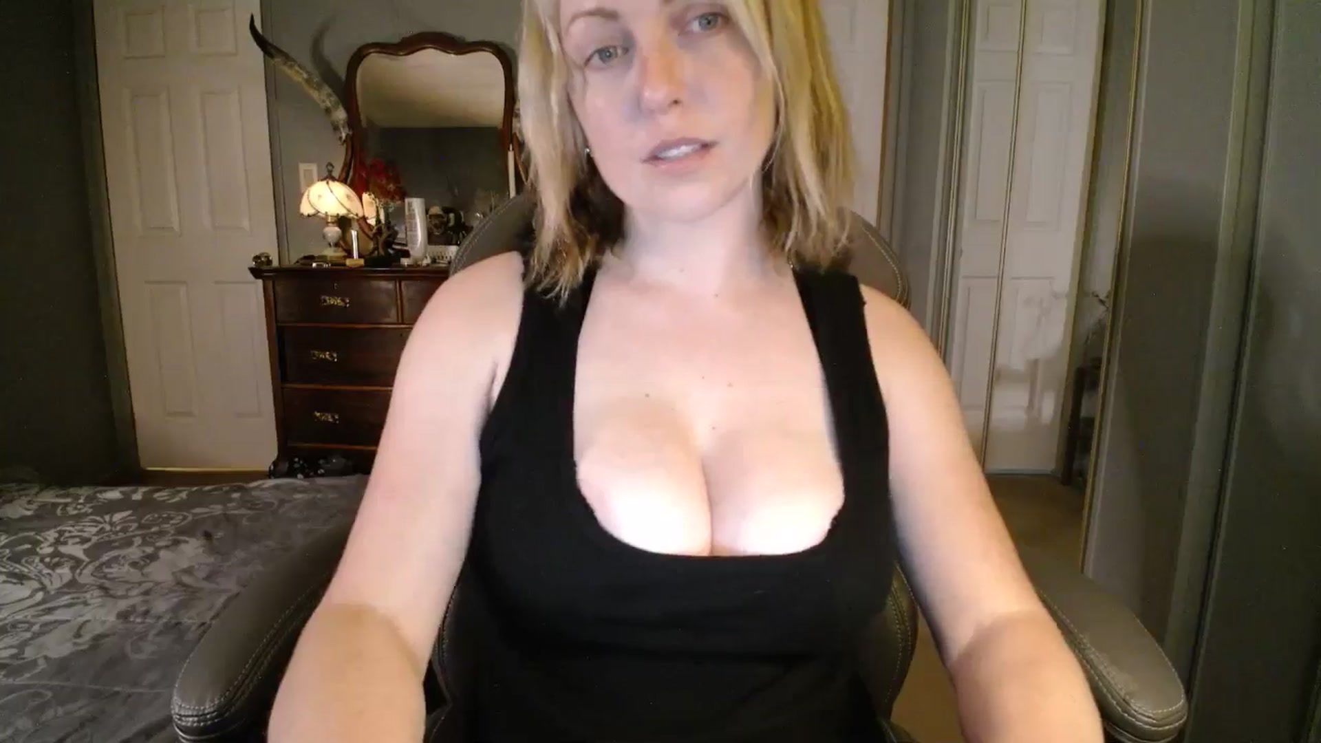 Gallery image thumbnail from Classic_Daisy's myfreecams stream on, 09/09/2025, 23:32 image 6 of 20