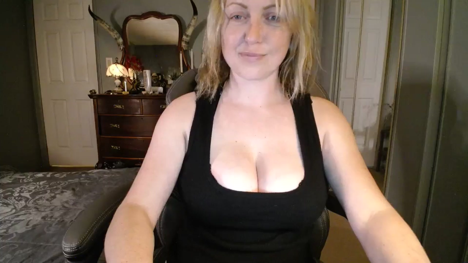 Gallery image thumbnail from Classic_Daisy's myfreecams stream on, 09/09/2025, 23:32 image 9 of 20