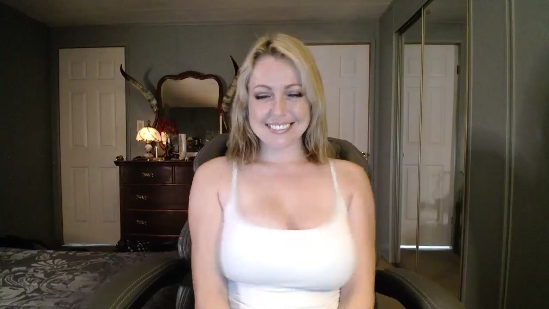 Gallery image thumbnail from Classic_Daisy's myfreecams stream on, 09/10/2025, 18:51 image 8 of 20