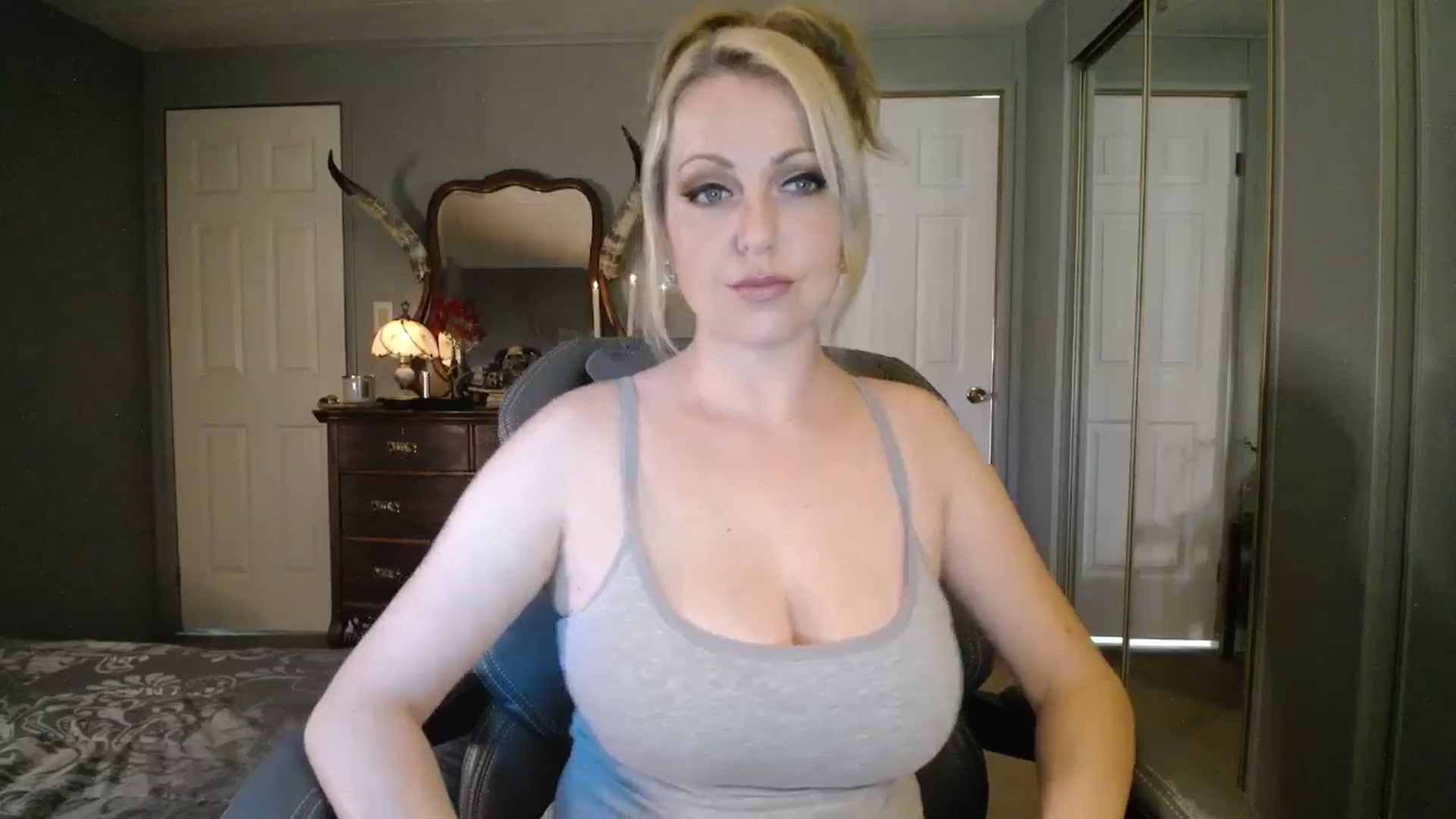 Gallery image thumbnail from Classic_Daisy's myfreecams stream on, 09/16/2025, 19:22 image 7 of 20
