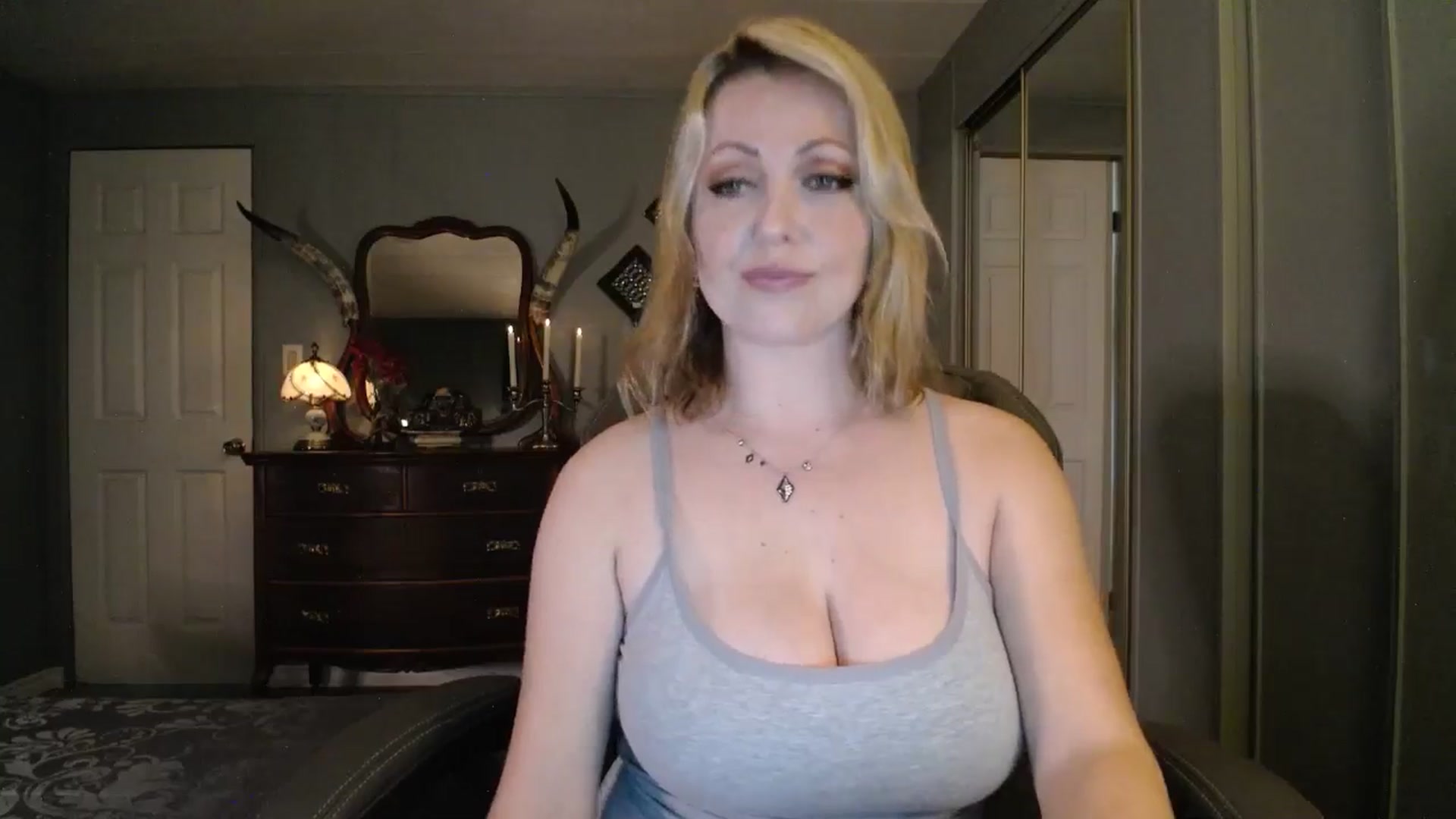 Gallery image thumbnail from Classic_Daisy's myfreecams stream on, 10/14/2025, 20:15 image 12 of 20