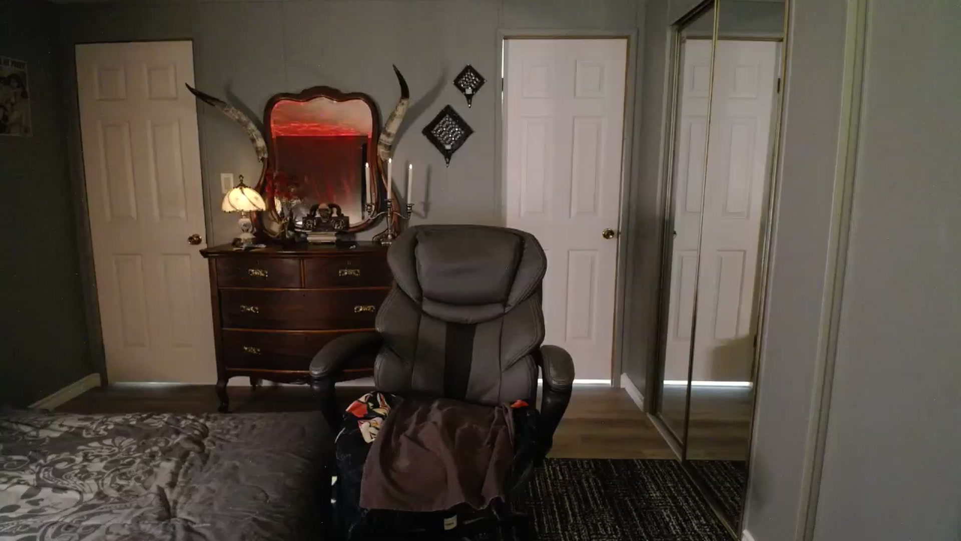 Gallery image thumbnail from Classic_Daisy's myfreecams stream on, 10/18/2025, 20:32 image 4 of 20