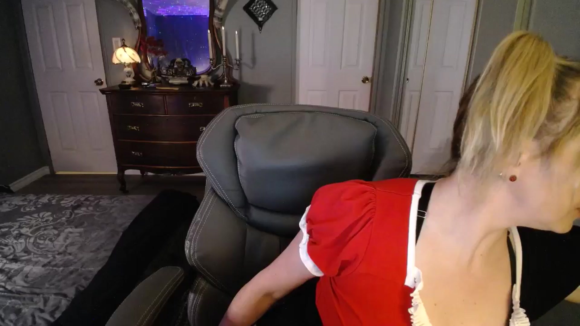 Gallery image thumbnail from Classic_Daisy's myfreecams stream on, 10/28/2025, 22:50 image 11 of 20