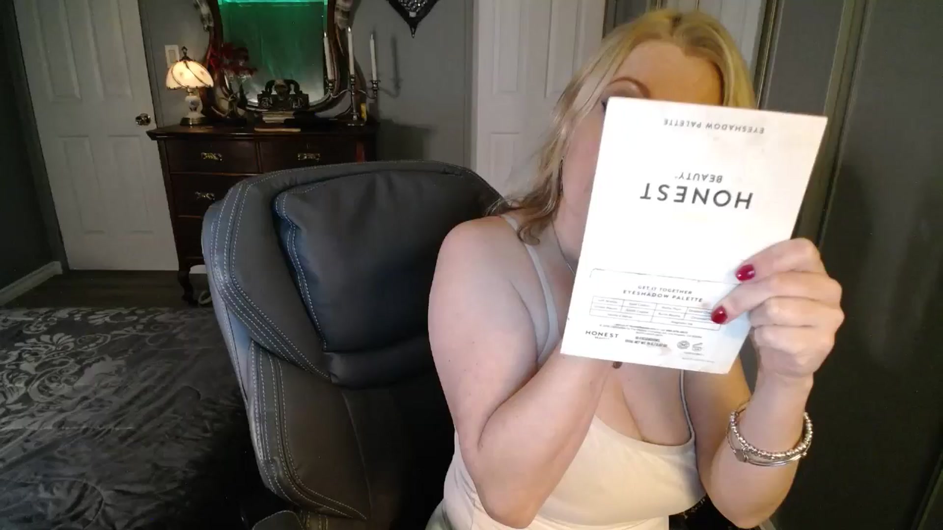 Gallery image thumbnail from Classic_Daisy's myfreecams stream on, 11/21/2025, 18:22 image 13 of 20
