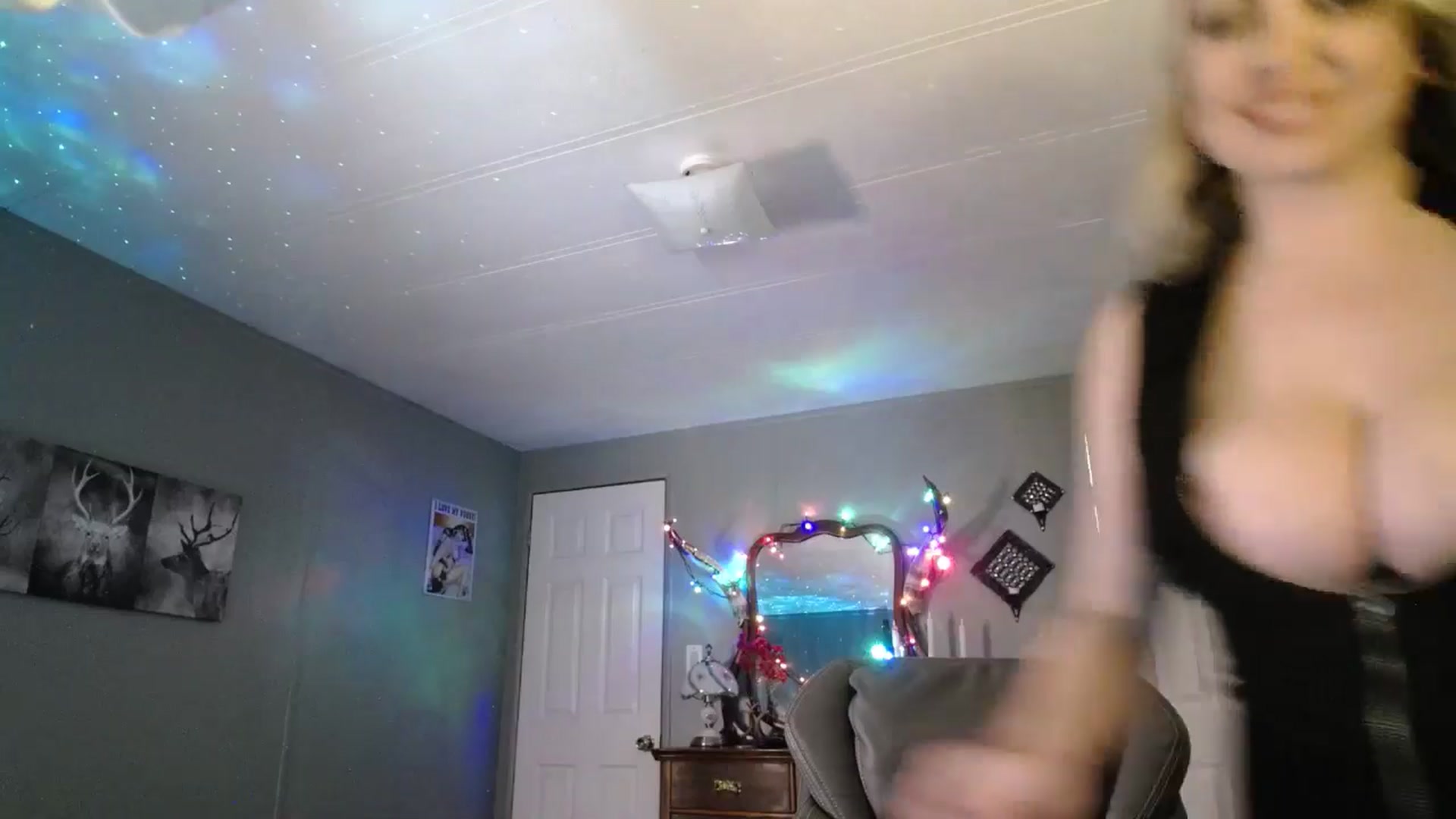 Gallery image thumbnail from Classic_Daisy's myfreecams stream on, 12/22/2025, 18:44 image 5 of 20