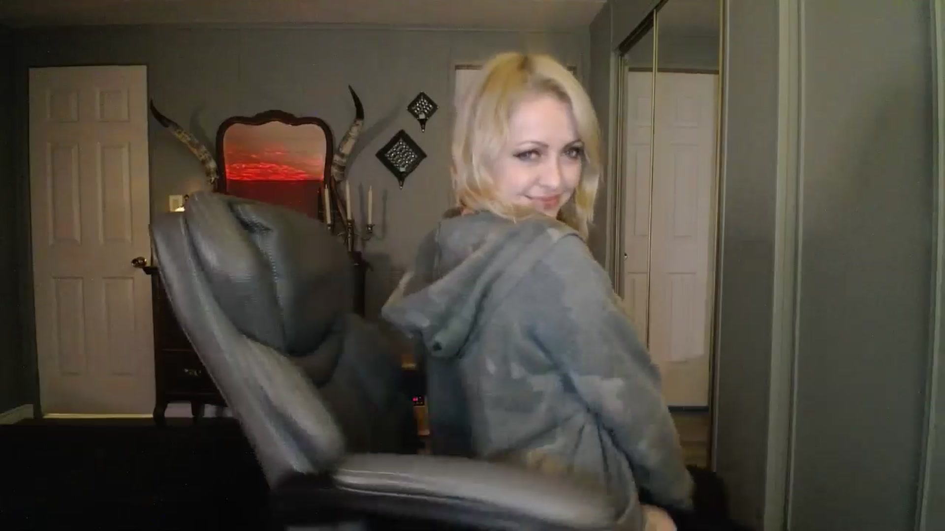 Gallery image thumbnail from Classic_Daisy's myfreecams stream on, 01/01/2026, 21:46 image 10 of 20