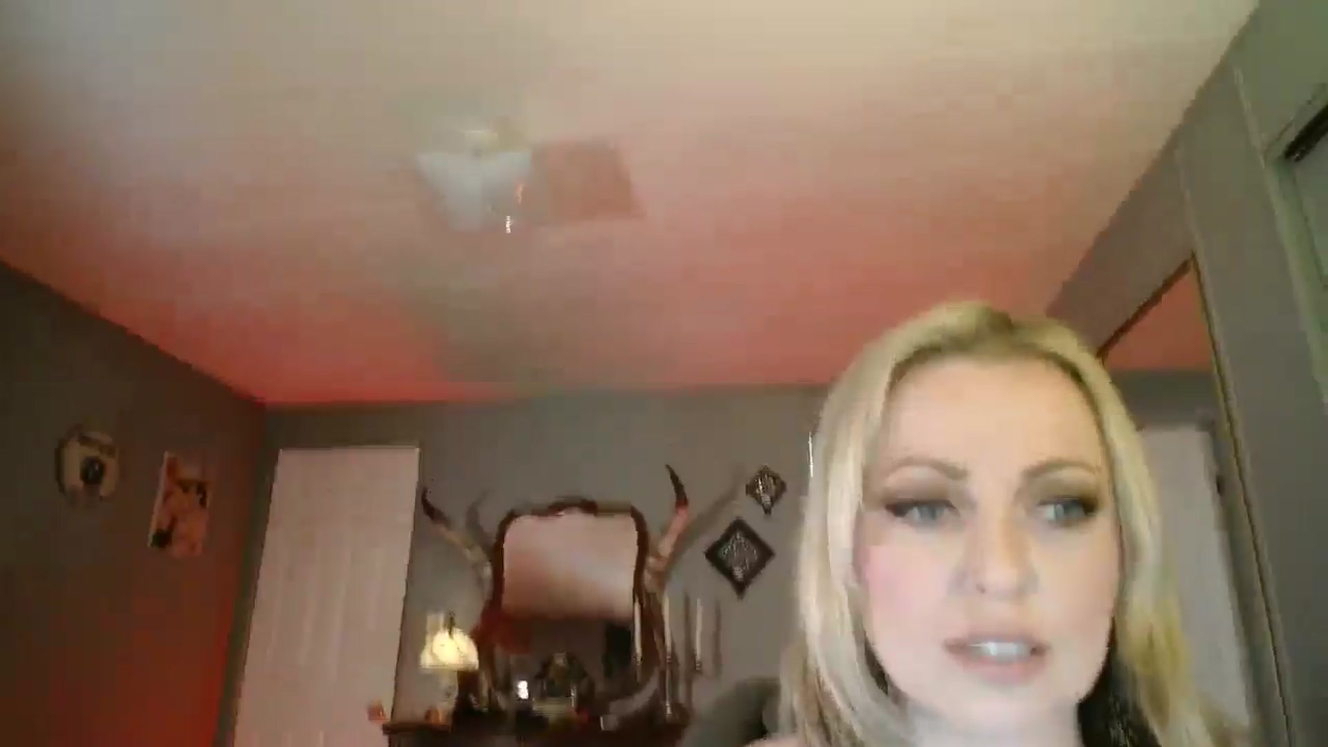 Gallery image thumbnail from Classic_Daisy's myfreecams stream on, 02/17/2026, 21:35 image 17 of 20