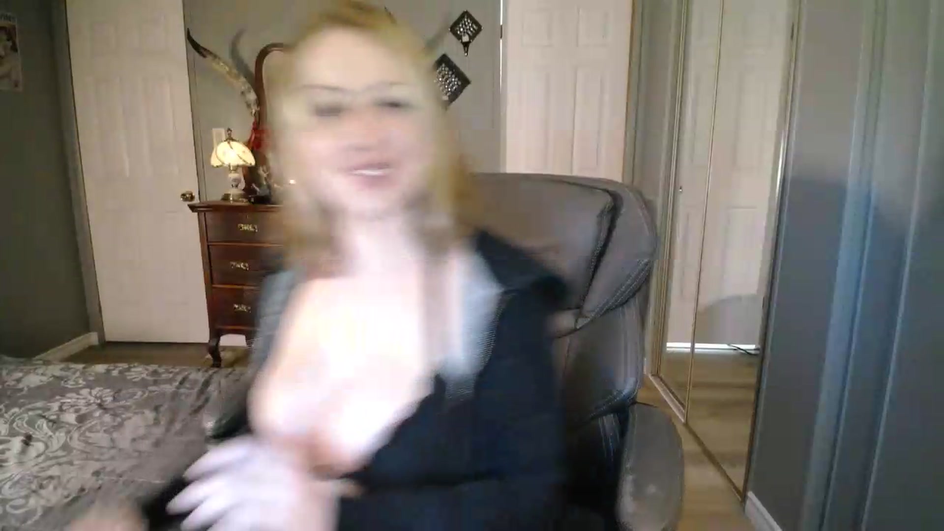 Gallery image thumbnail from Classic_Daisy's myfreecams stream on, 05/11/2026, 23:07 image 18 of 20