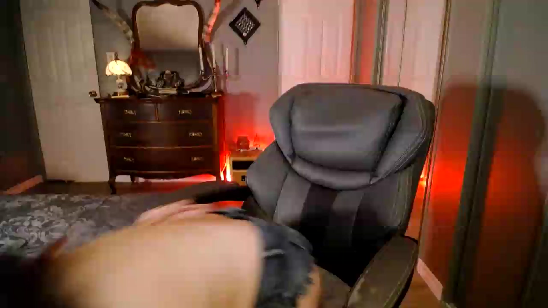 Gallery image thumbnail from Classic_Daisy's myfreecams stream on, 07/05/2026, 24:01 image 14 of 20