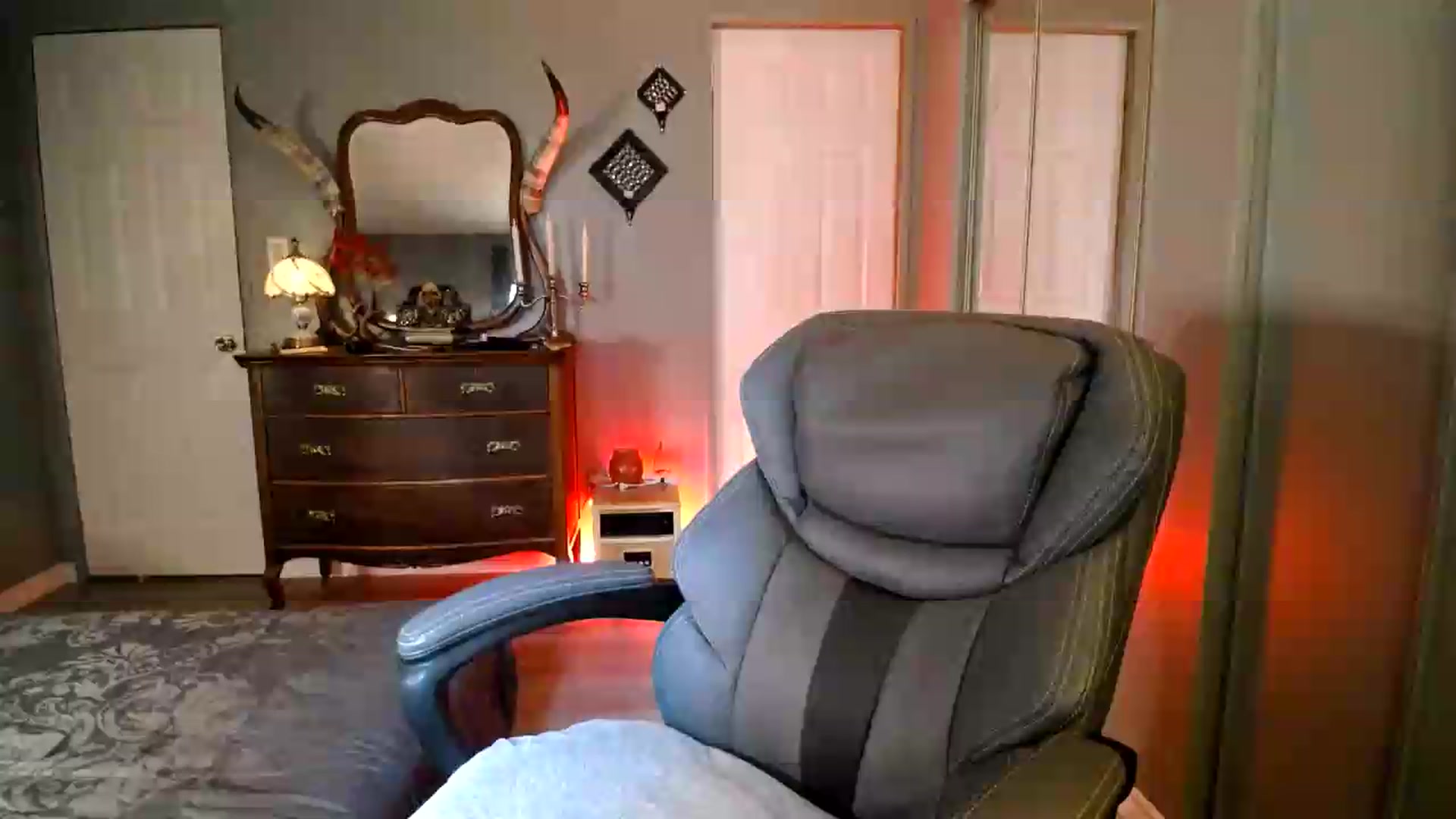 Gallery image thumbnail from Classic_Daisy's myfreecams stream on, 07/05/2026, 24:01 image 1 of 20