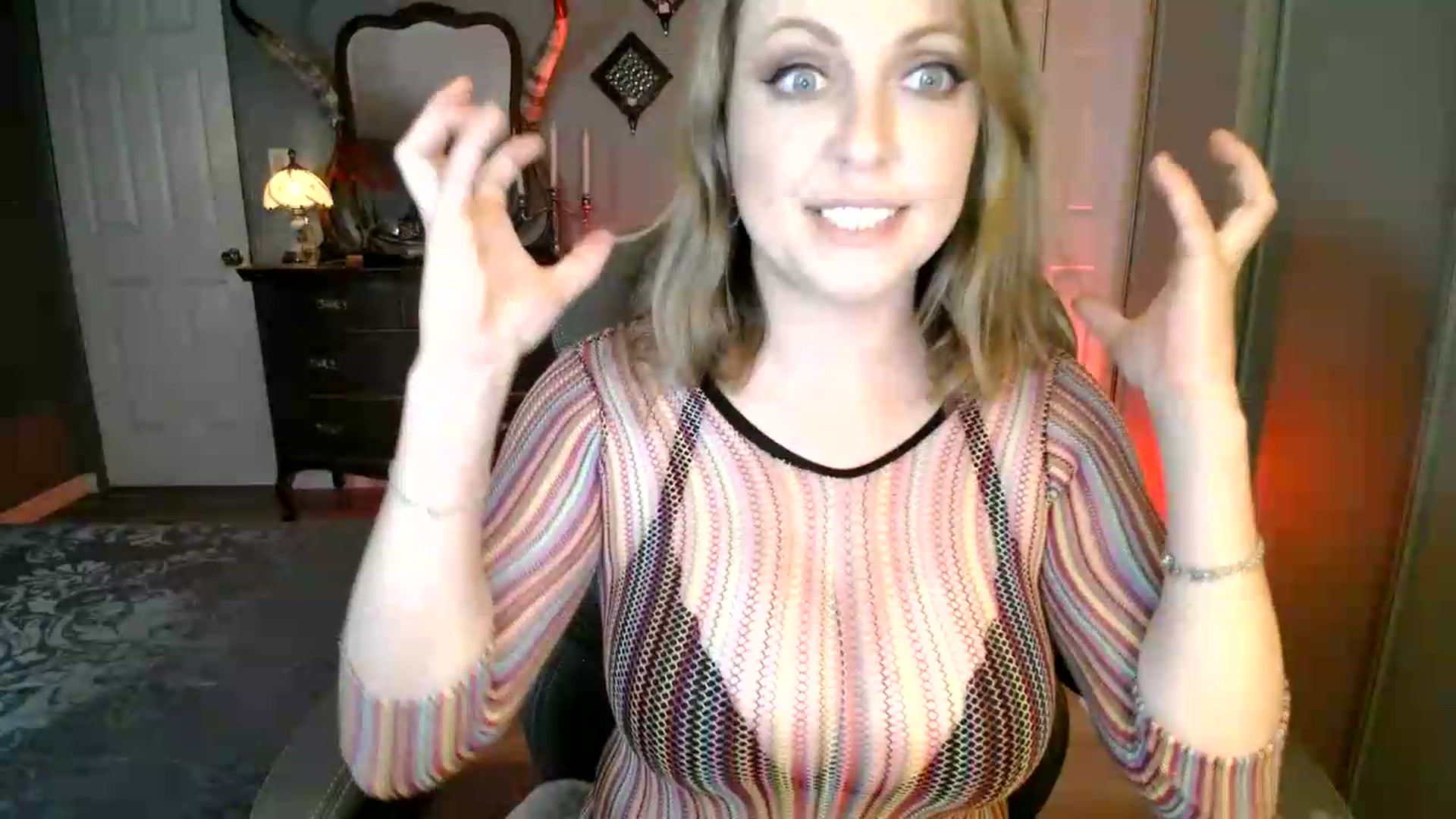 Gallery image thumbnail from Classic_Daisy's myfreecams stream on, 08/06/2026, 19:40 image 13 of 20