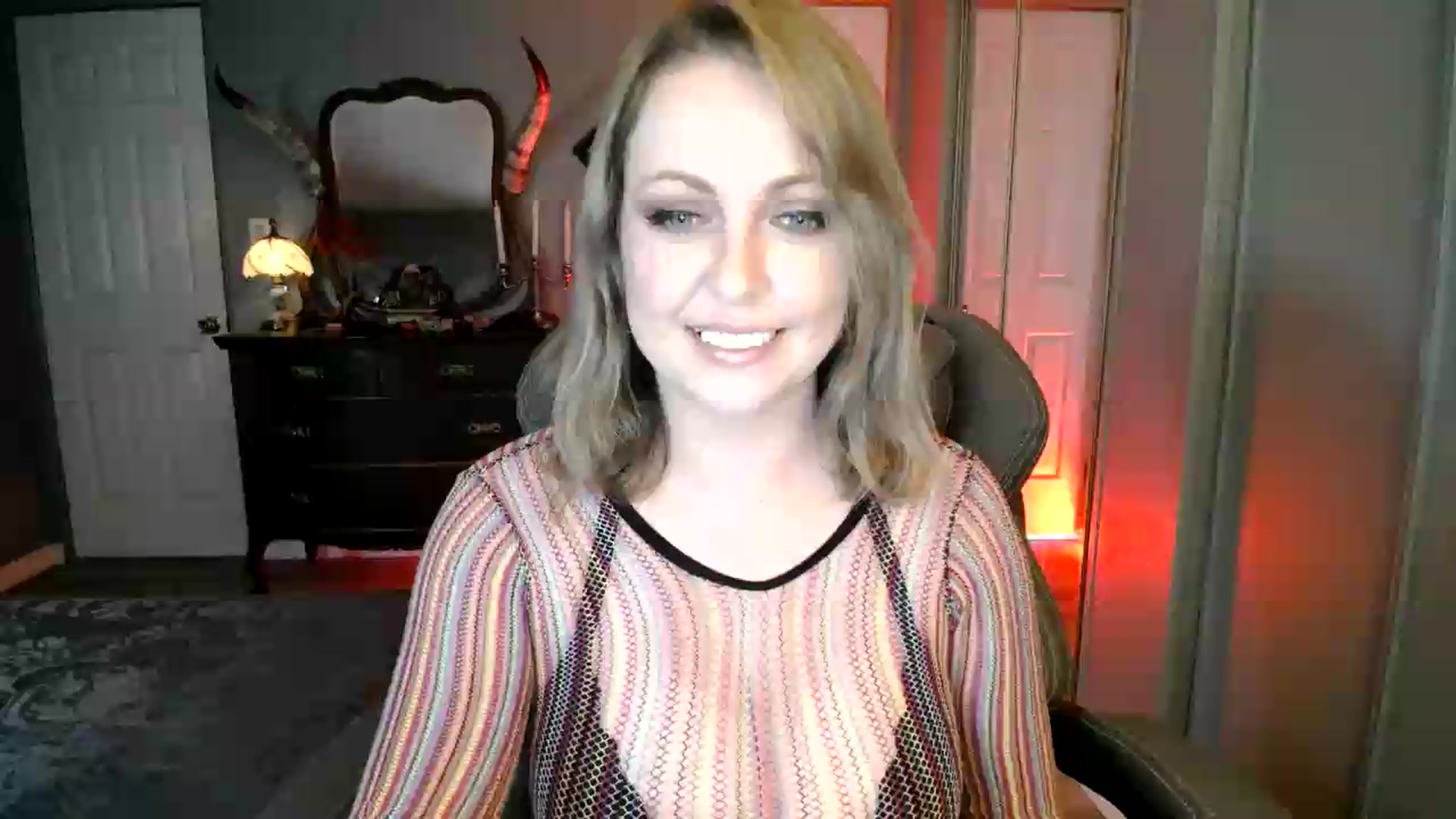 Gallery image thumbnail from Classic_Daisy's myfreecams stream on, 08/06/2026, 19:40 image 19 of 20