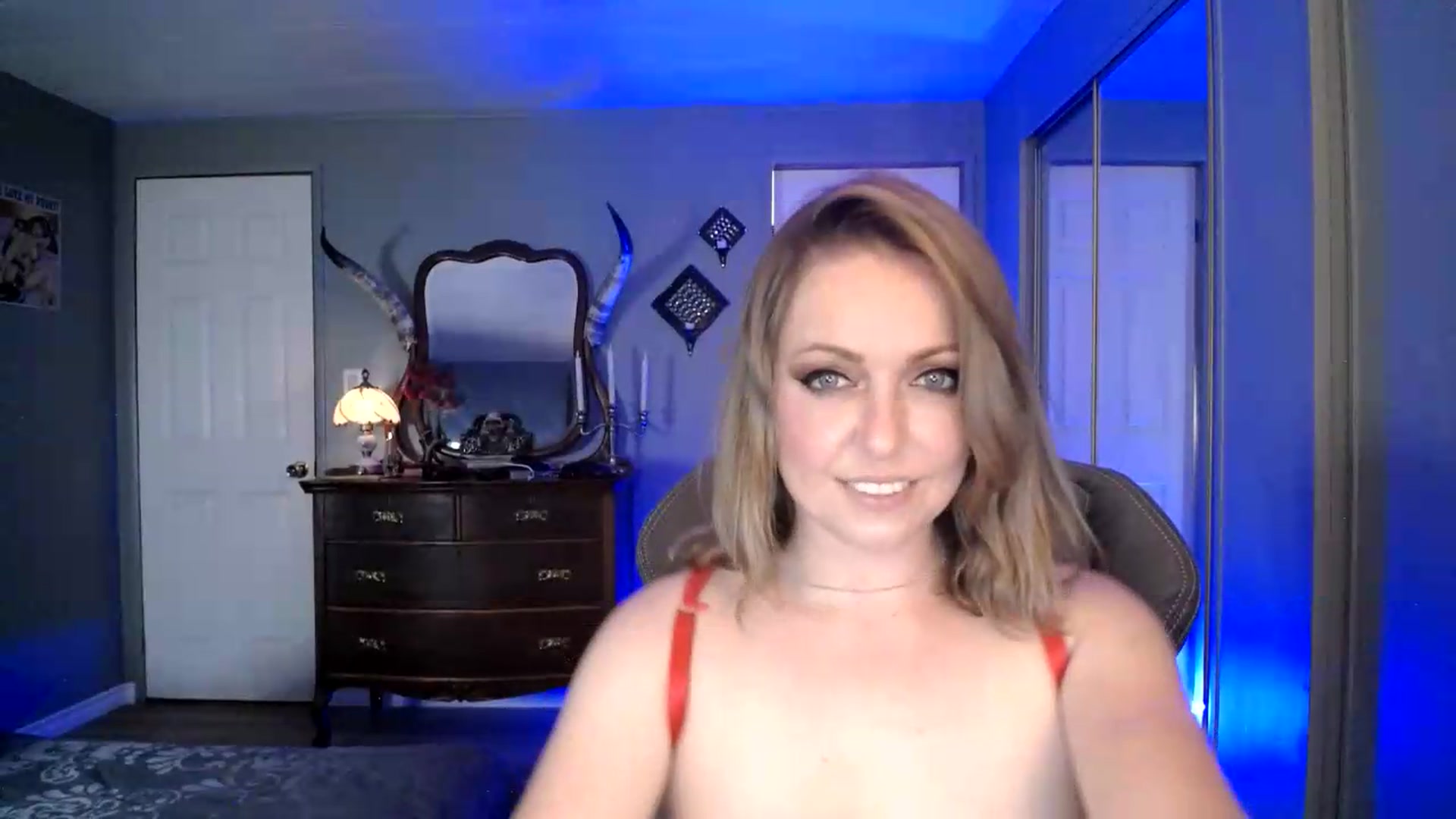 Gallery image thumbnail from Classic_Daisy's myfreecams stream on, 08/08/2026, 23:47 image 10 of 20