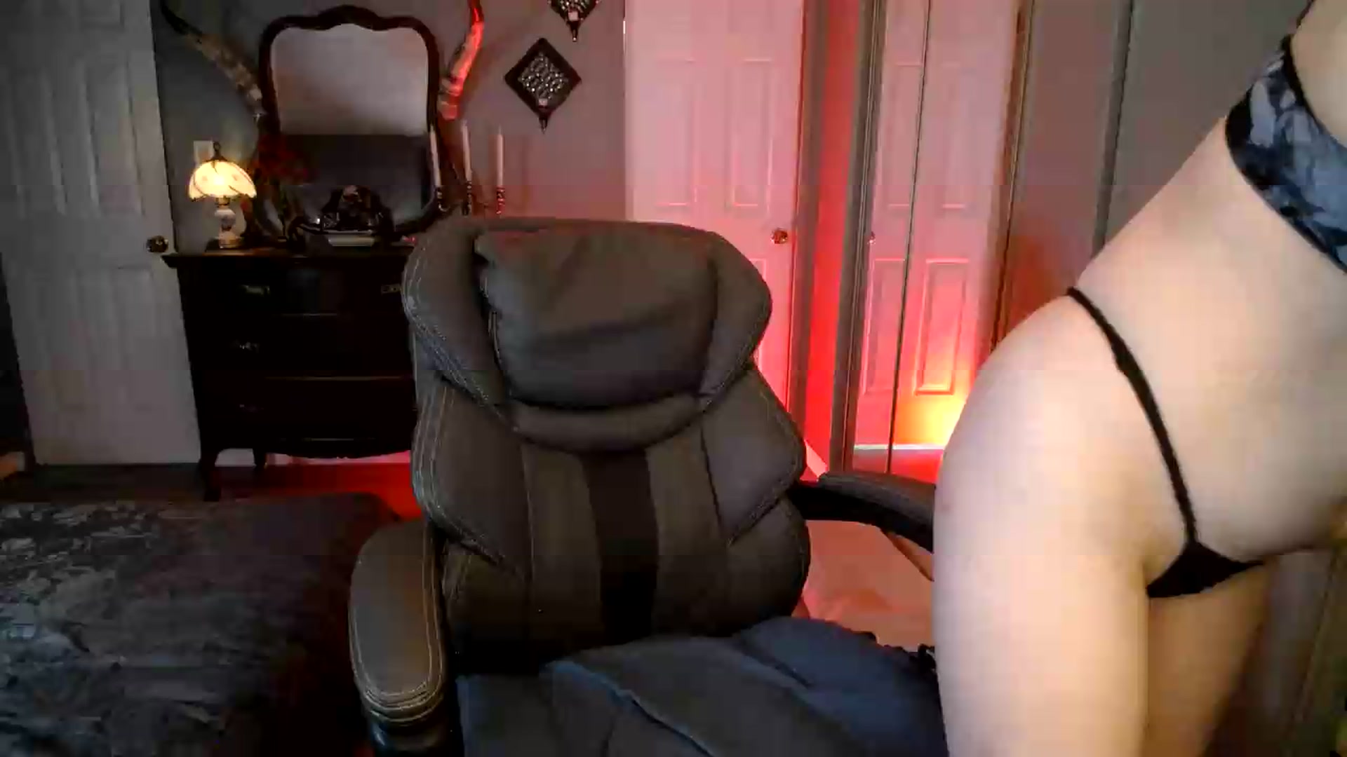 Gallery image thumbnail from Classic_Daisy's myfreecams stream on, 08/10/2026, 18:53 image 13 of 20