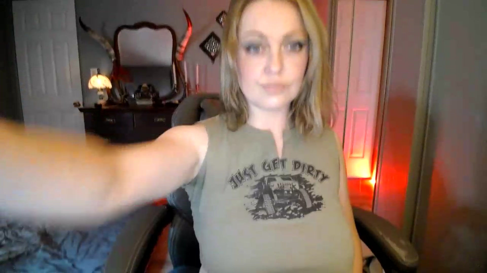 Gallery image thumbnail from Classic_Daisy's myfreecams stream on, 08/12/2026, 14:42 image 12 of 20