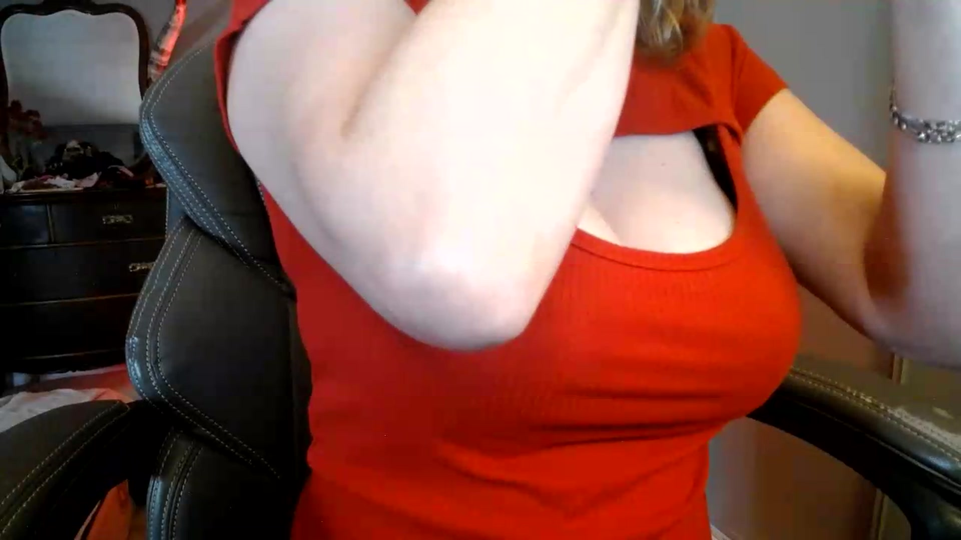 Gallery image thumbnail from Classic_Daisy's myfreecams stream on, 08/18/2026, 13:54 image 12 of 20