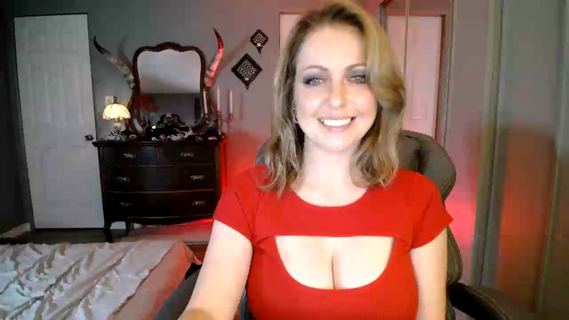 Gallery image thumbnail from Classic_Daisy's myfreecams stream on, 08/19/2026, 24:23 image 1 of 20
