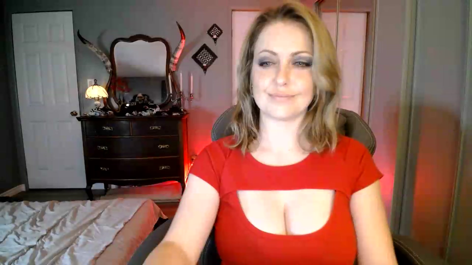 Gallery image thumbnail from Classic_Daisy's myfreecams stream on, 08/19/2026, 24:23 image 5 of 20
