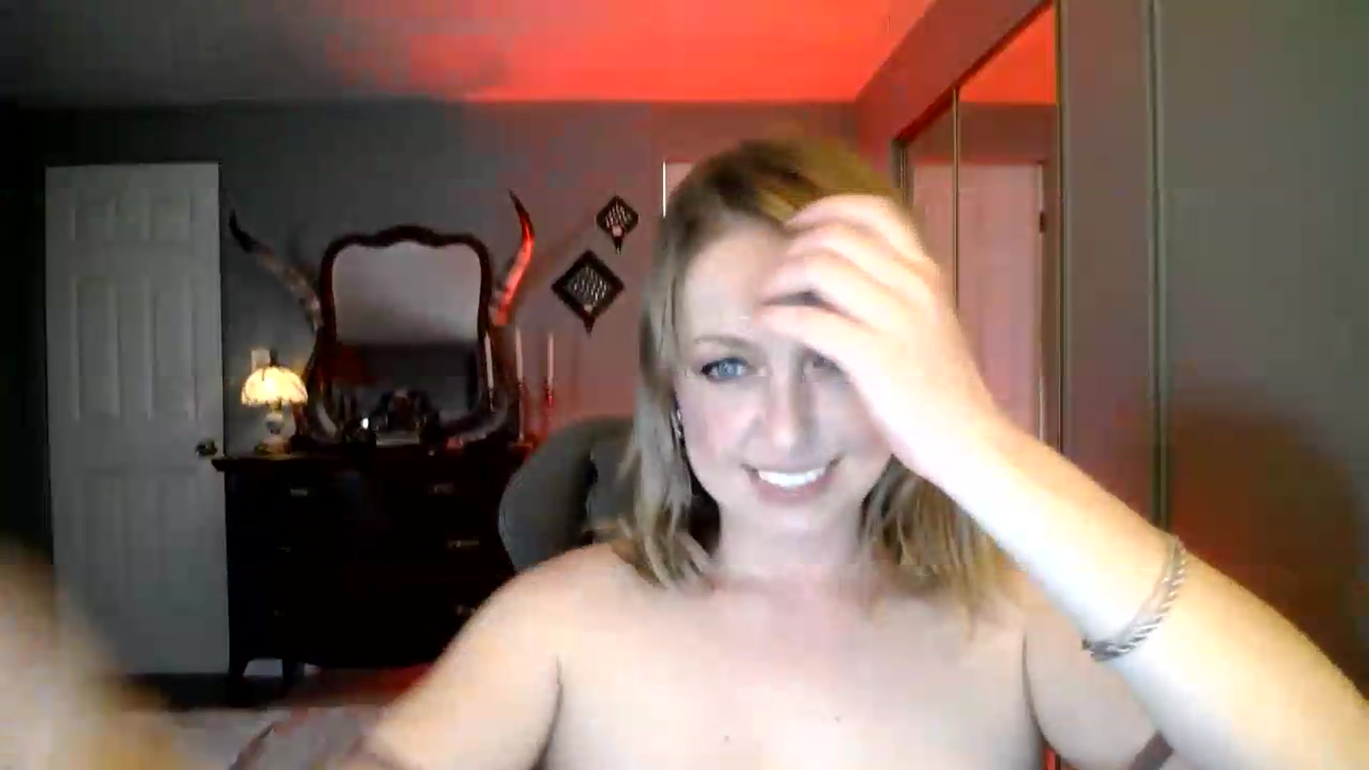 Gallery image thumbnail from Classic_Daisy's myfreecams stream on, 08/28/2026, 22:06 image 15 of 20