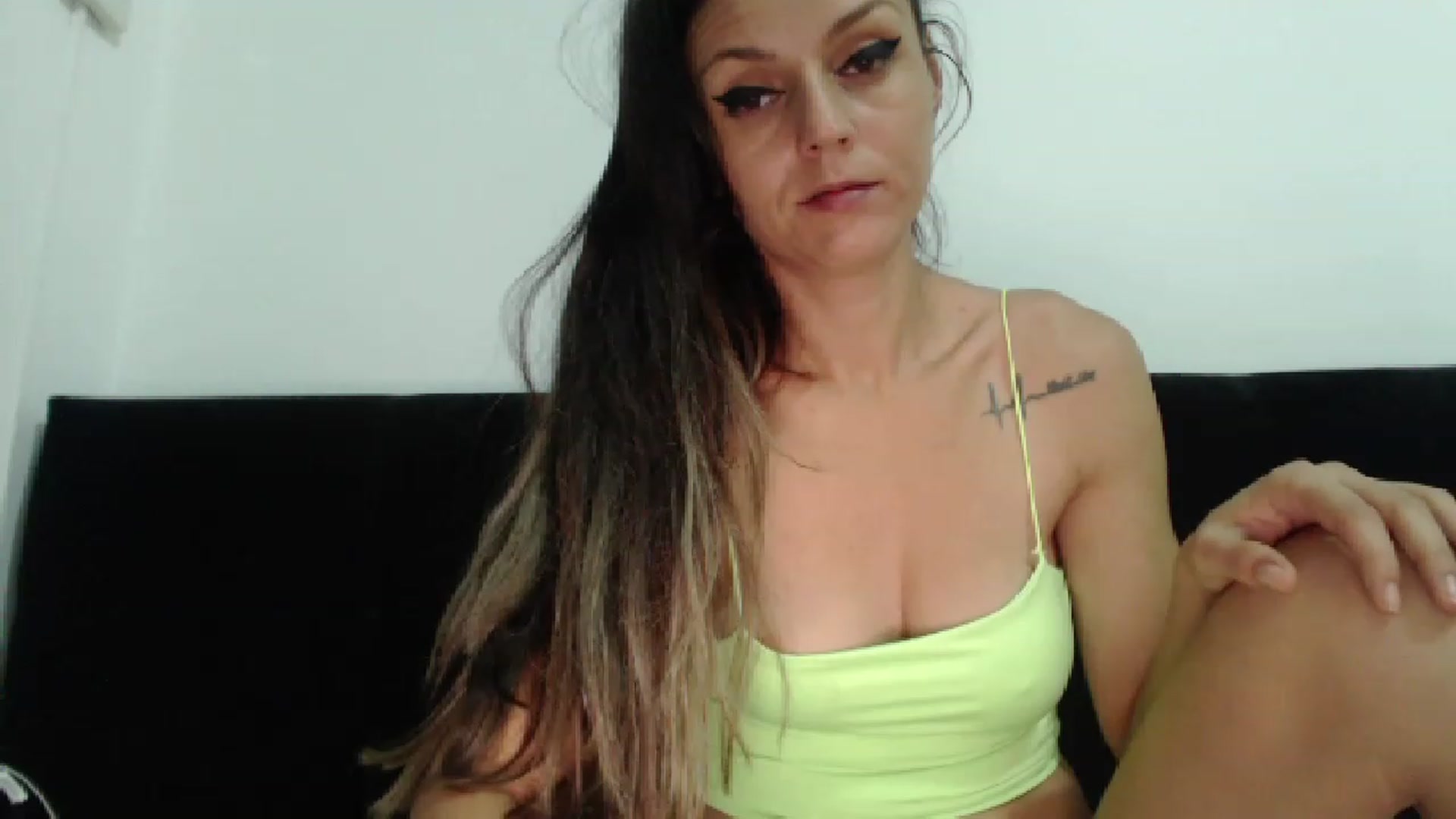 Gallery image thumbnail from ClaudiaSexxyy's myfreecams stream on, 11/22/2022, 02:19 image 20 of 20