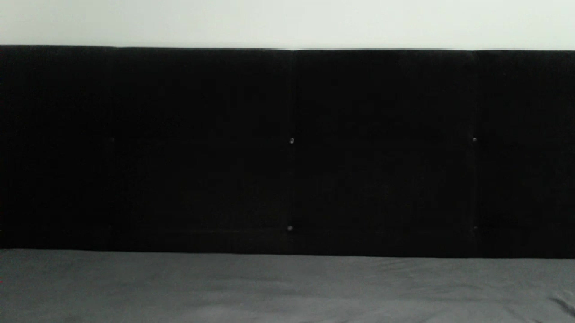 Gallery image thumbnail from ClaudiaSexxyy's myfreecams stream on, 12/25/2022, 24:26 image 18 of 20