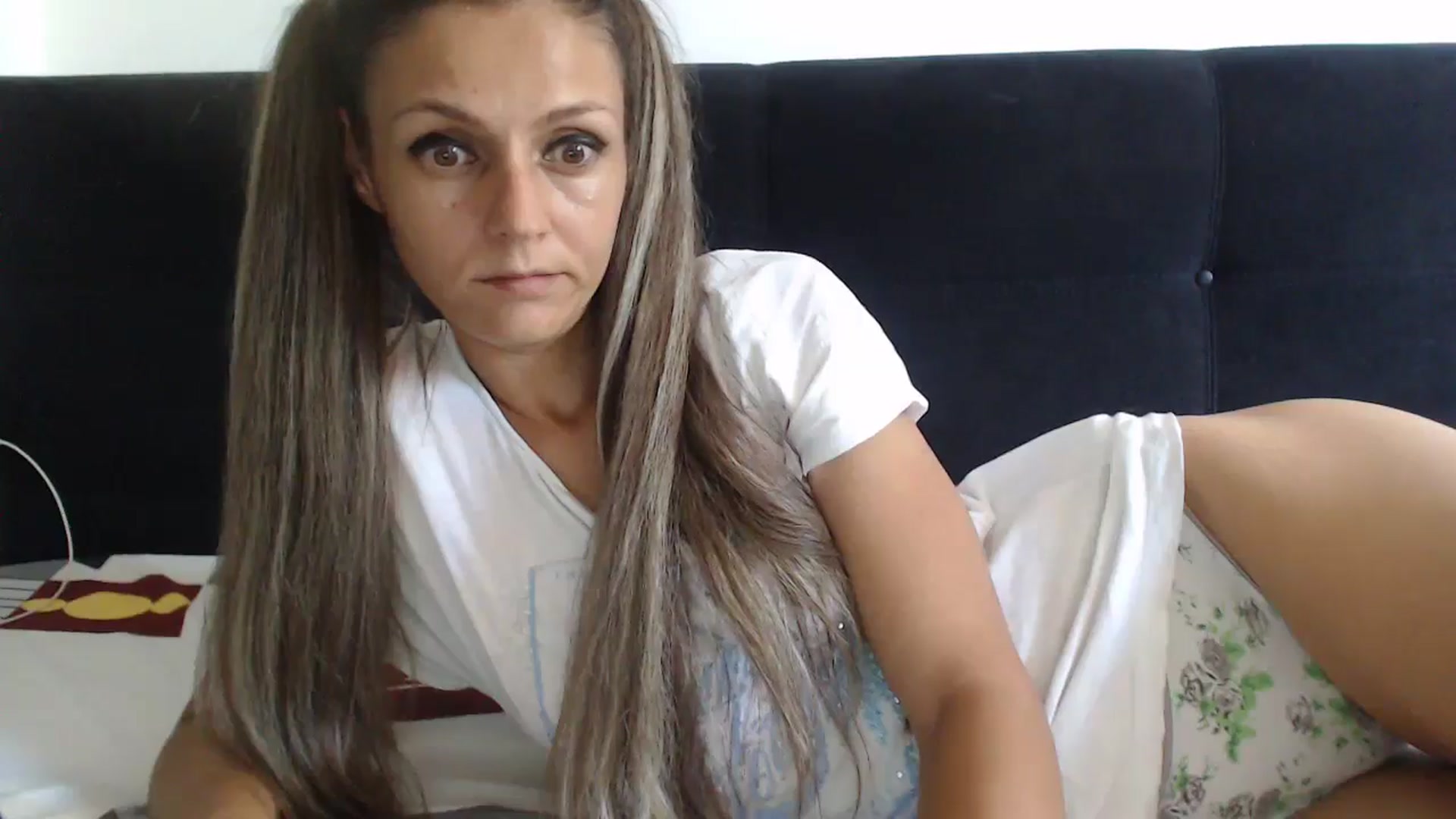Gallery image thumbnail from ClaudiaSexxyy's myfreecams stream on, 08/12/2024, 12:51 image 17 of 20