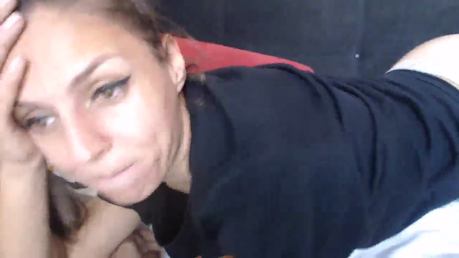 Gallery image thumbnail from ClaudiaSexxyy's myfreecams stream on, 11/05/2024, 14:03 image 17 of 20