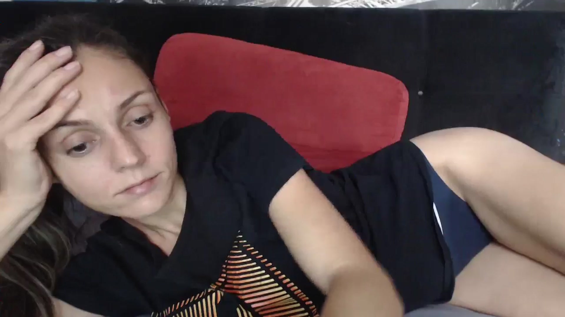 Gallery image thumbnail from ClaudiaSexxyy's myfreecams stream on, 11/15/2024, 12:49 image 10 of 20