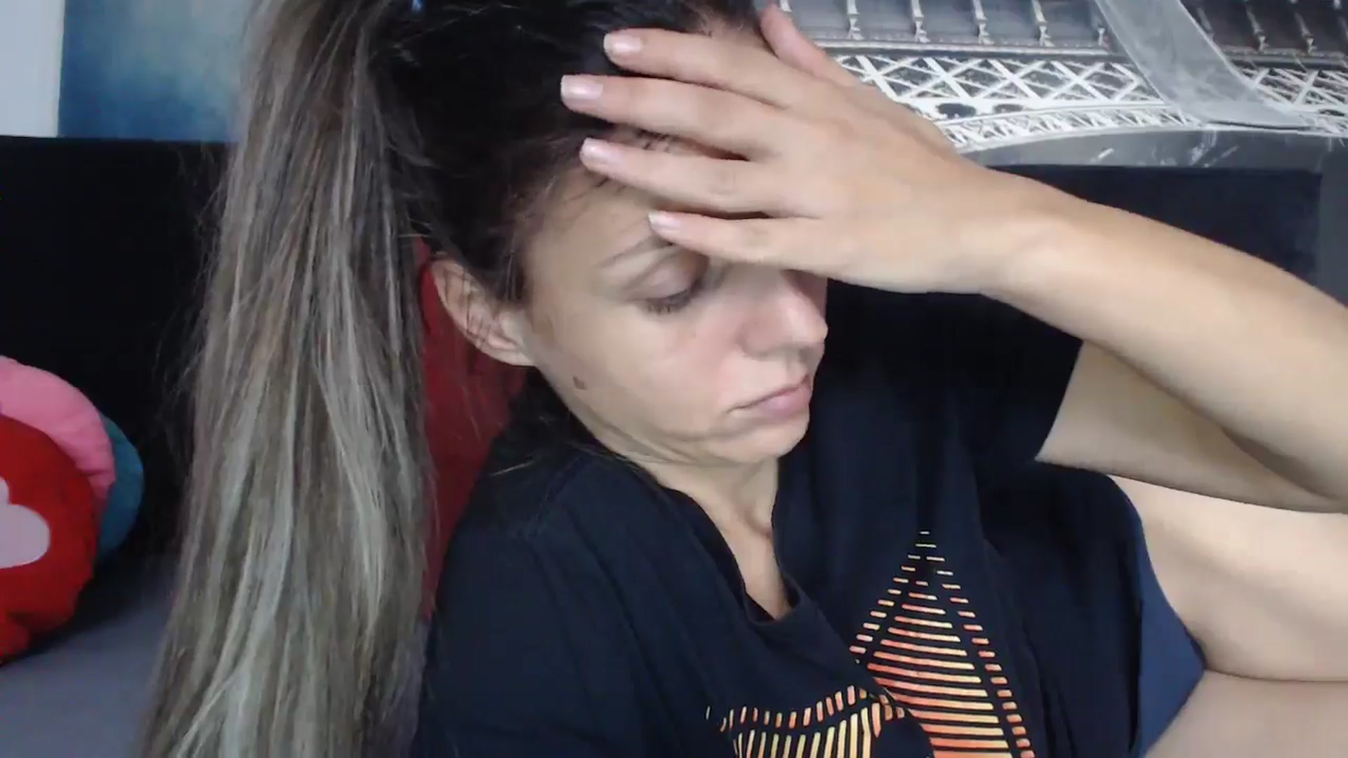 Gallery image thumbnail from ClaudiaSexxyy's myfreecams stream on, 11/15/2024, 12:49 image 18 of 20