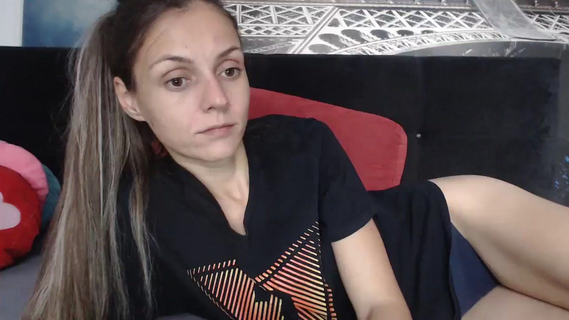 Gallery image thumbnail from ClaudiaSexxyy's myfreecams stream on, 11/15/2024, 12:49 image 4 of 20