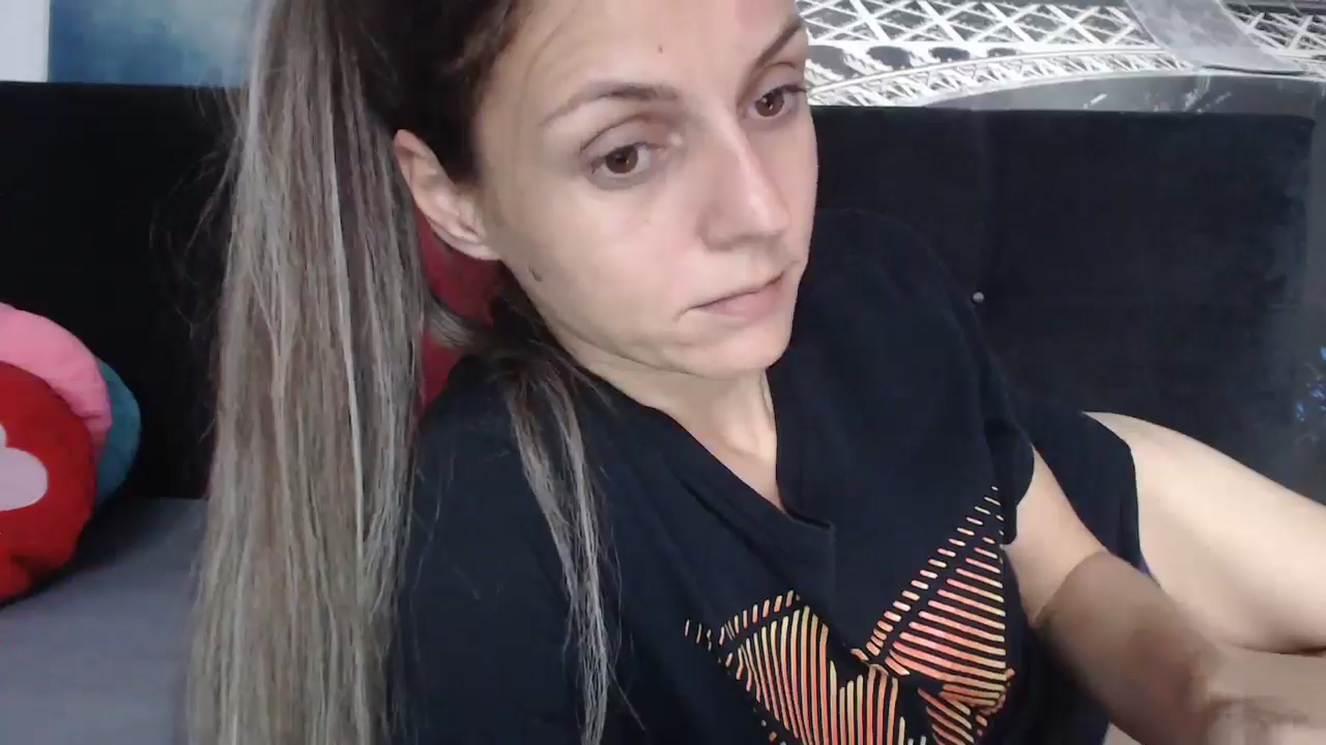 Gallery image thumbnail from ClaudiaSexxyy's myfreecams stream on, 11/15/2024, 12:49 image 7 of 20