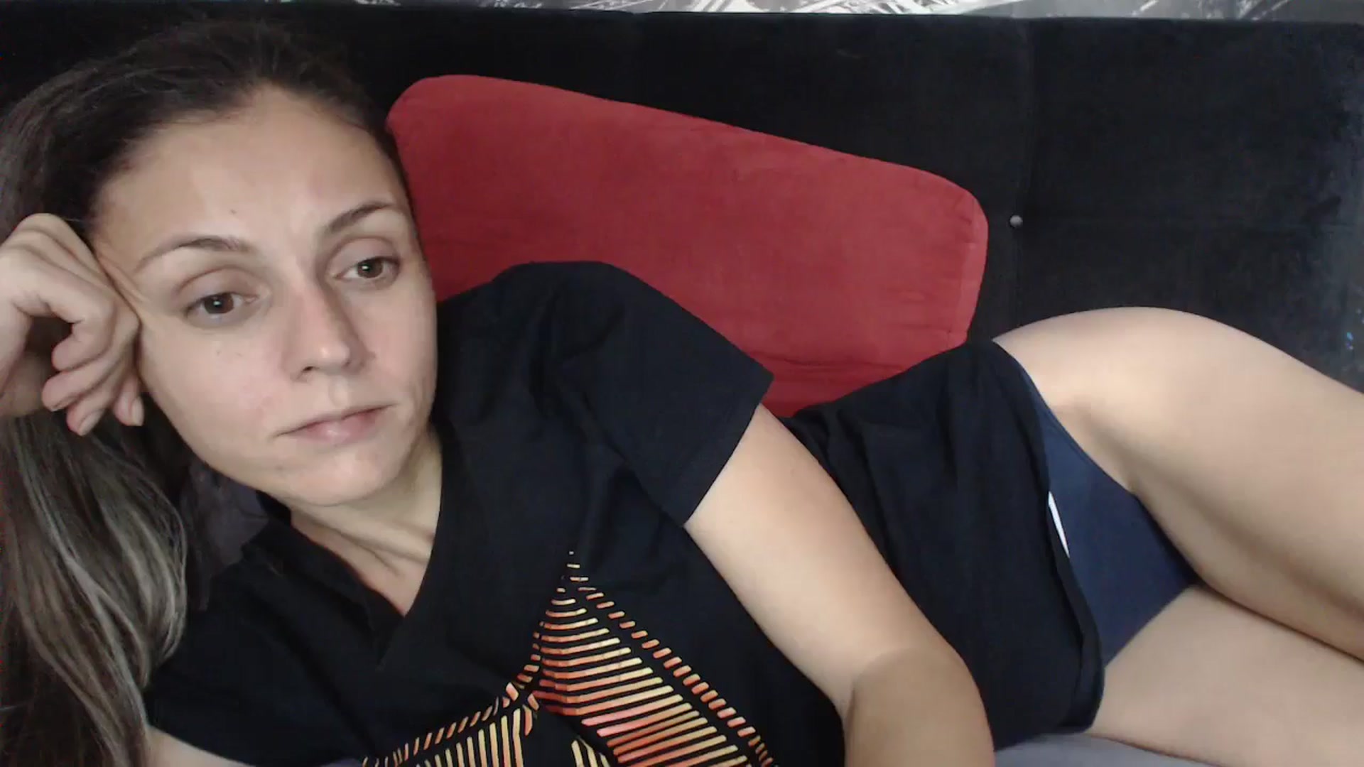 Gallery image thumbnail from ClaudiaSexxyy's myfreecams stream on, 11/15/2024, 12:49 image 14 of 20