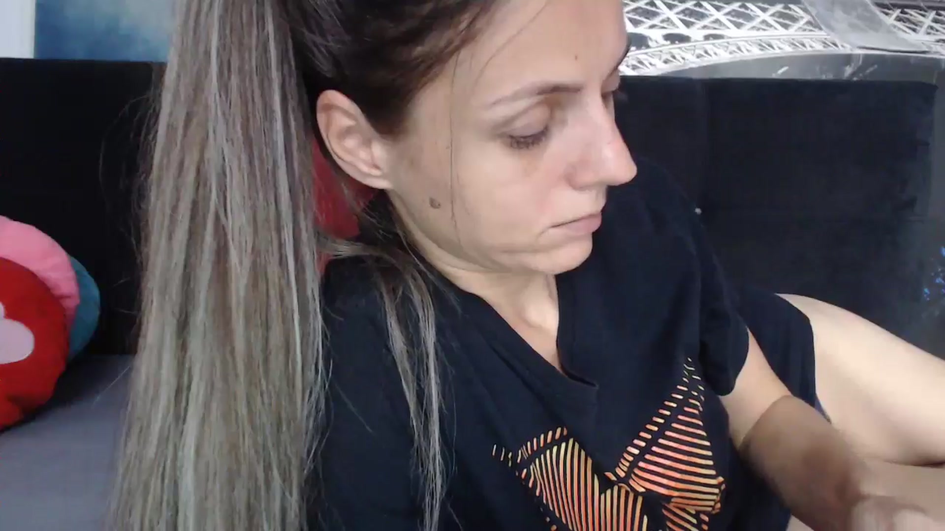 Gallery image thumbnail from ClaudiaSexxyy's myfreecams stream on, 11/15/2024, 12:49 image 8 of 20