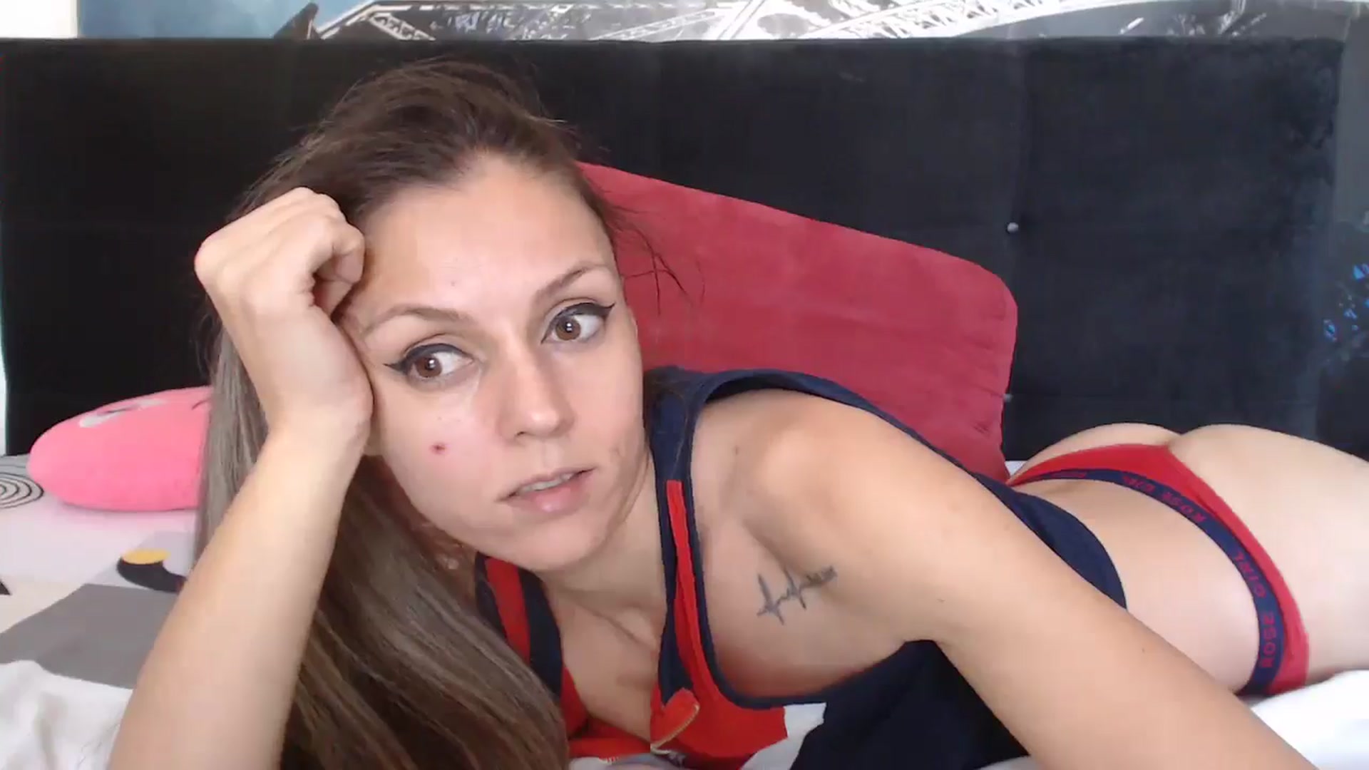 Gallery image thumbnail from ClaudiaSexxyy's myfreecams stream on, 01/05/2025, 13:59 image 3 of 20