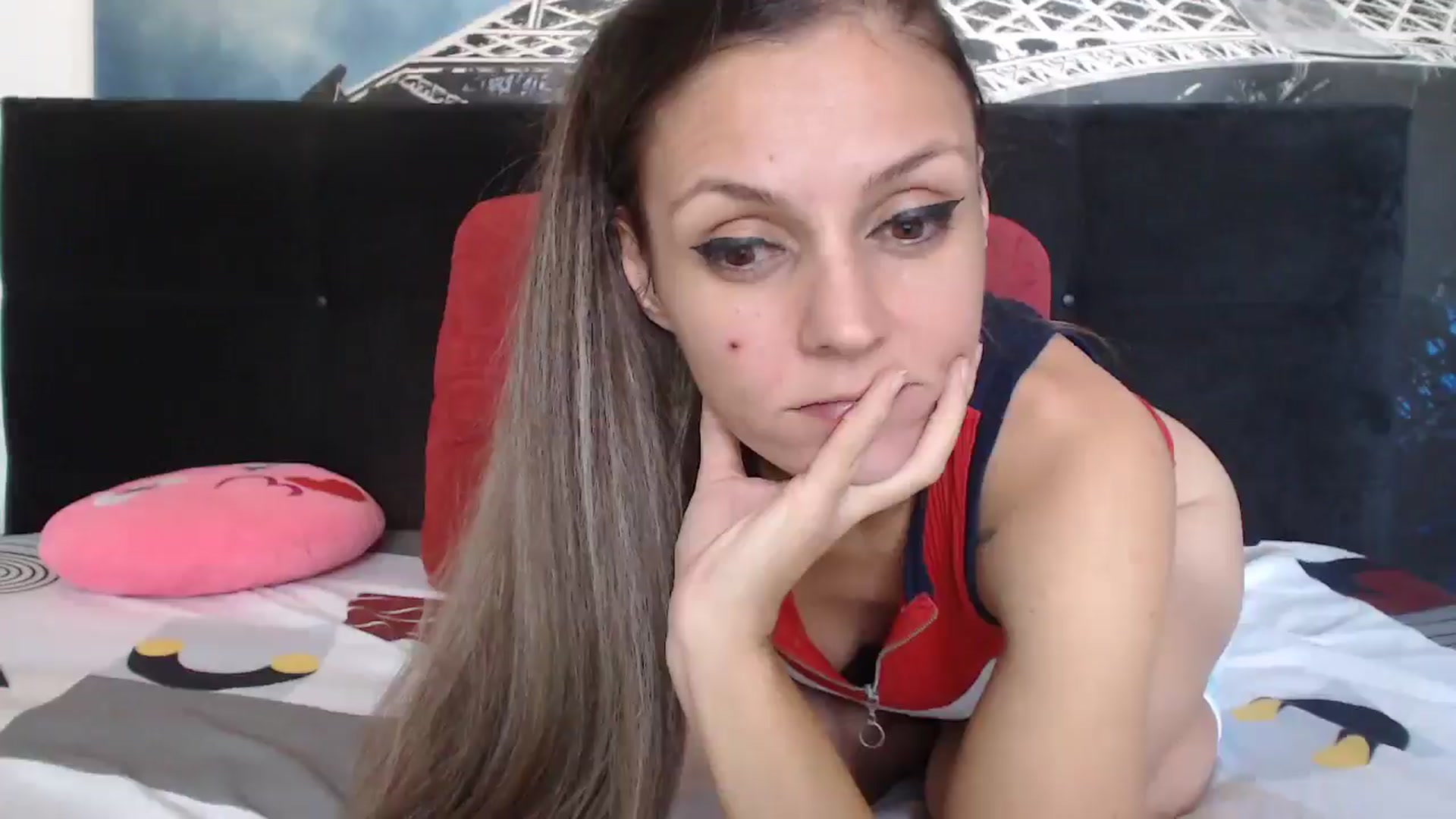 Gallery image thumbnail from ClaudiaSexxyy's myfreecams stream on, 01/05/2025, 13:59 image 11 of 20