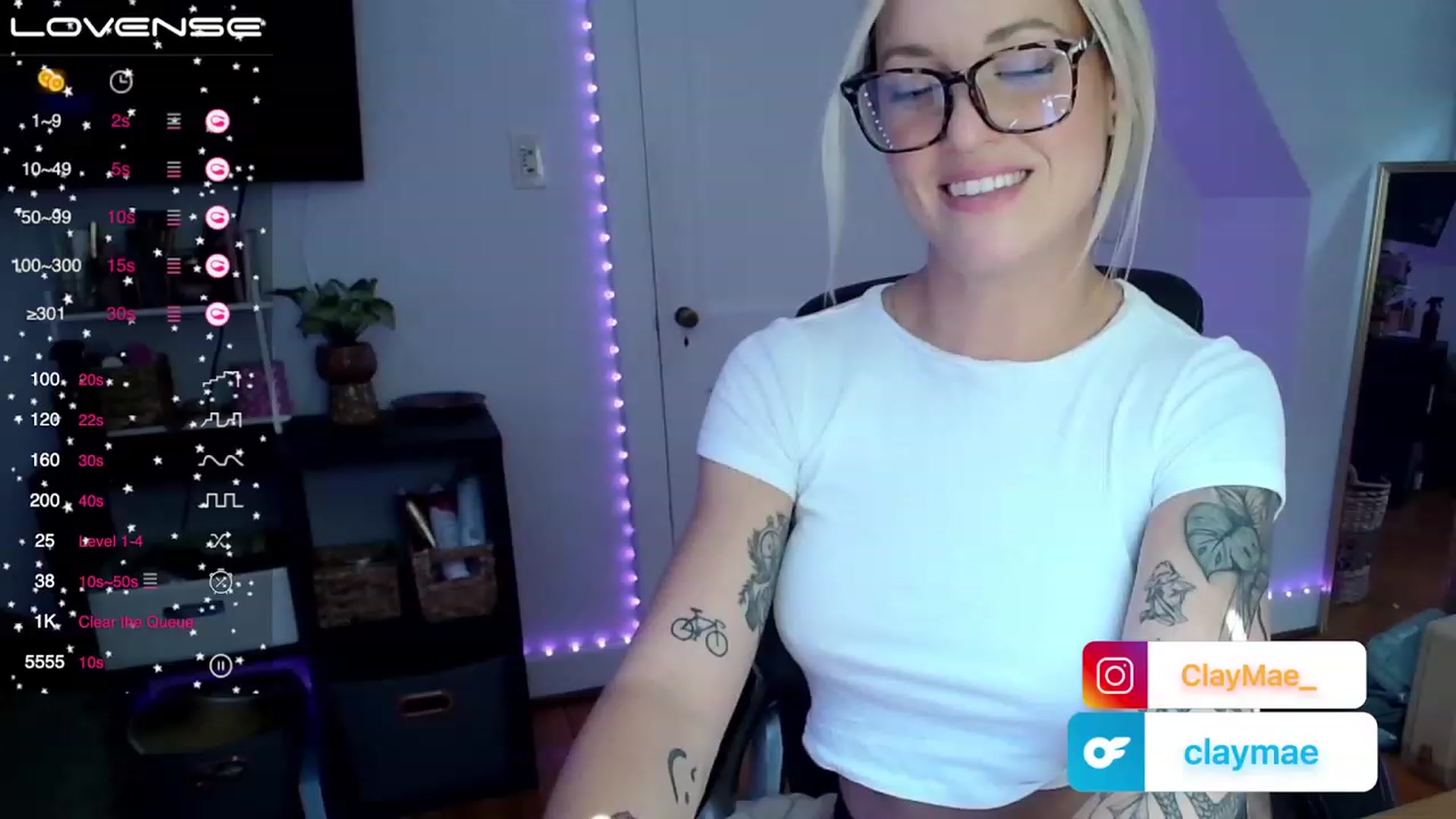 Gallery image thumbnail from ClayMae011's myfreecams stream on, 07/30/2023, 16:01 image 12 of 20