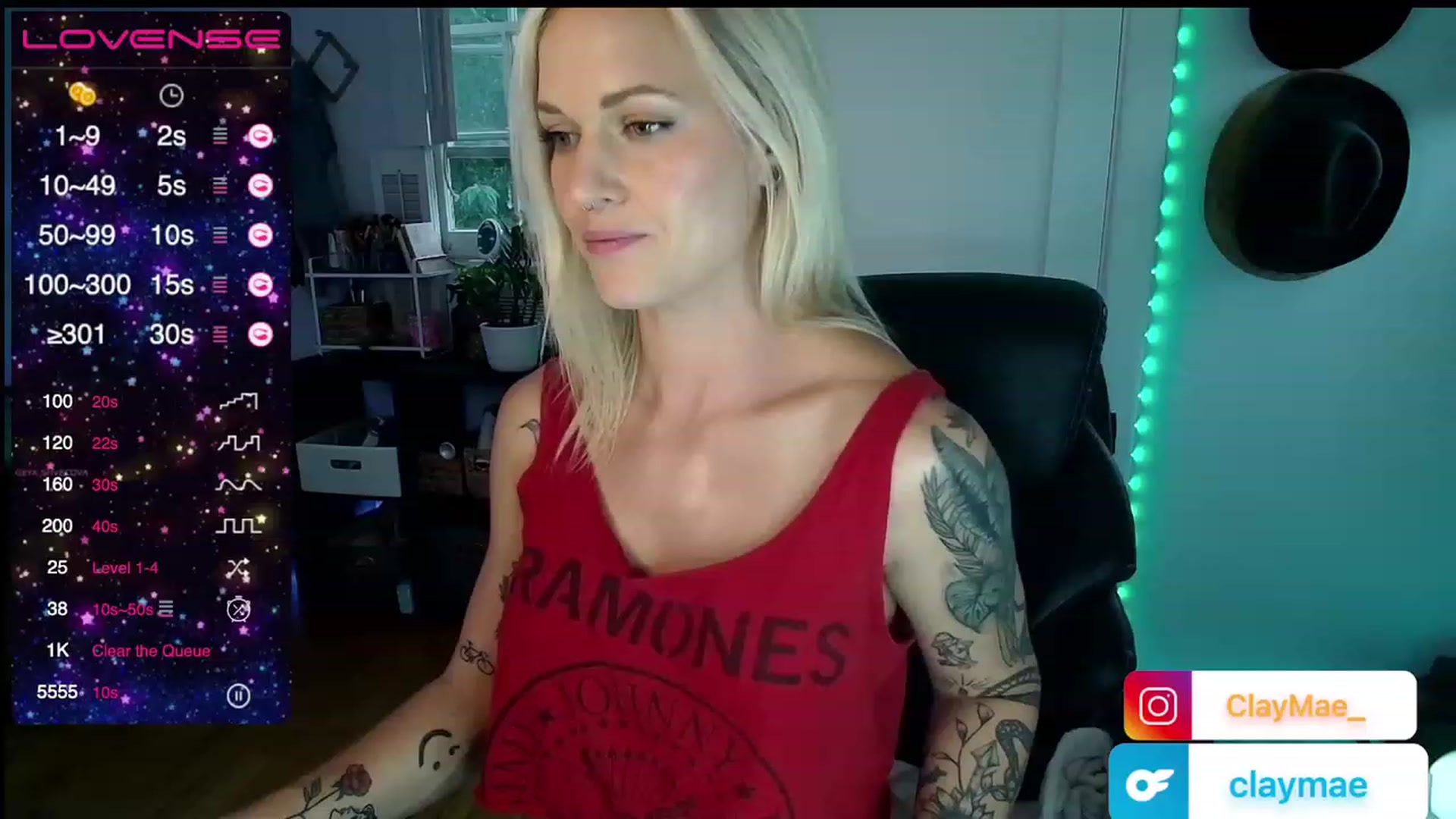 Gallery image thumbnail from ClayMae011's myfreecams stream on, 08/06/2023, 23:47 image 17 of 20