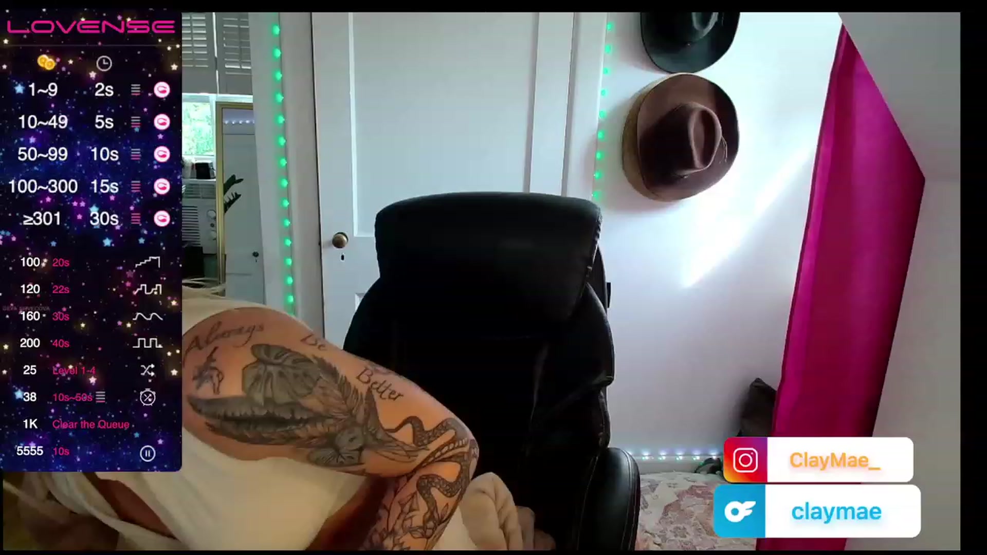 Gallery image thumbnail from ClayMae011's myfreecams stream on, 08/08/2023, 21:07 image 8 of 20