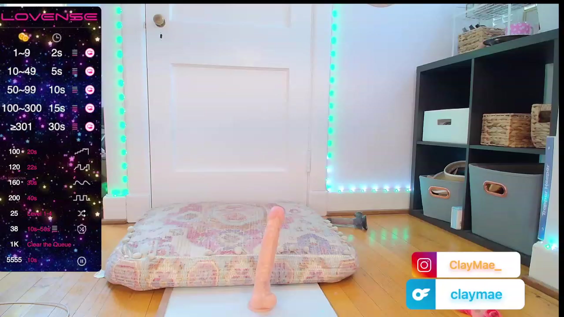 Gallery image thumbnail from ClayMae011's myfreecams stream on, 08/09/2023, 16:51 image 15 of 20