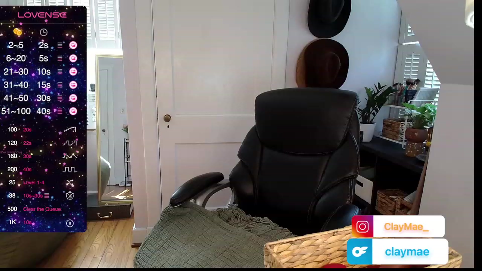 Gallery image thumbnail from ClayMae011's myfreecams stream on, 08/23/2023, 14:52 image 13 of 20