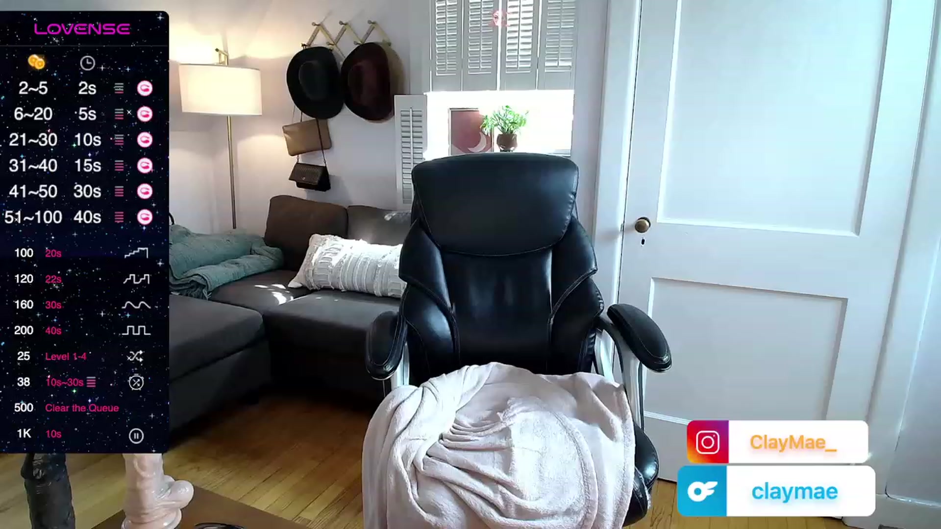 Gallery image thumbnail from ClayMae011's myfreecams stream on, 10/11/2023, 16:35 image 9 of 20