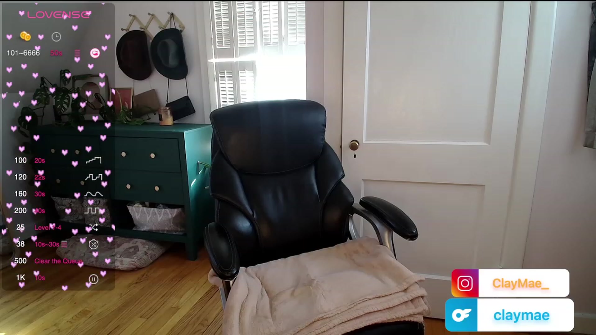 Gallery image thumbnail from ClayMae011's myfreecams stream on, 12/22/2023, 15:47 image 5 of 20