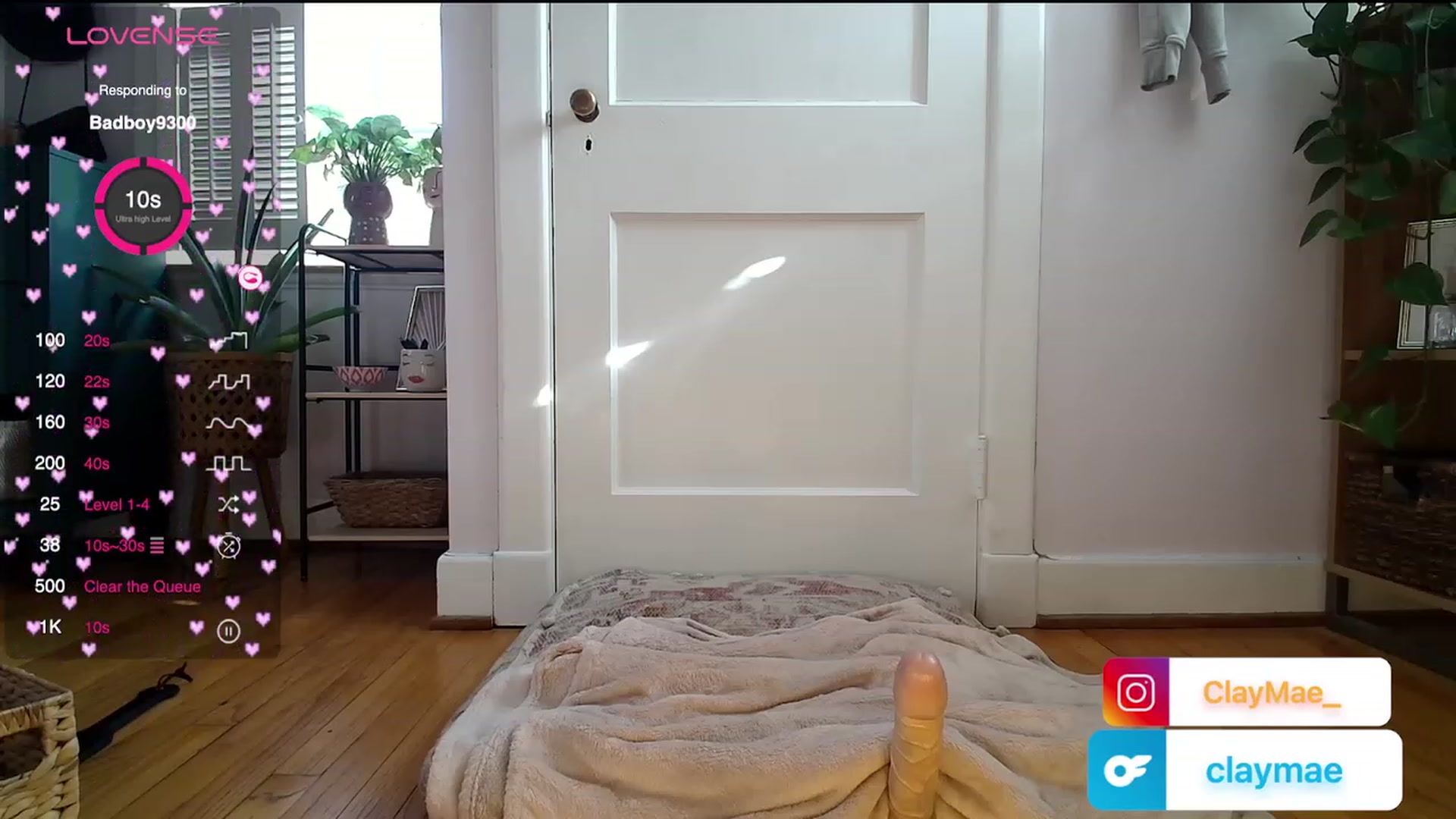 Gallery image thumbnail from ClayMae011's myfreecams stream on, 12/22/2023, 18:29 image 12 of 20