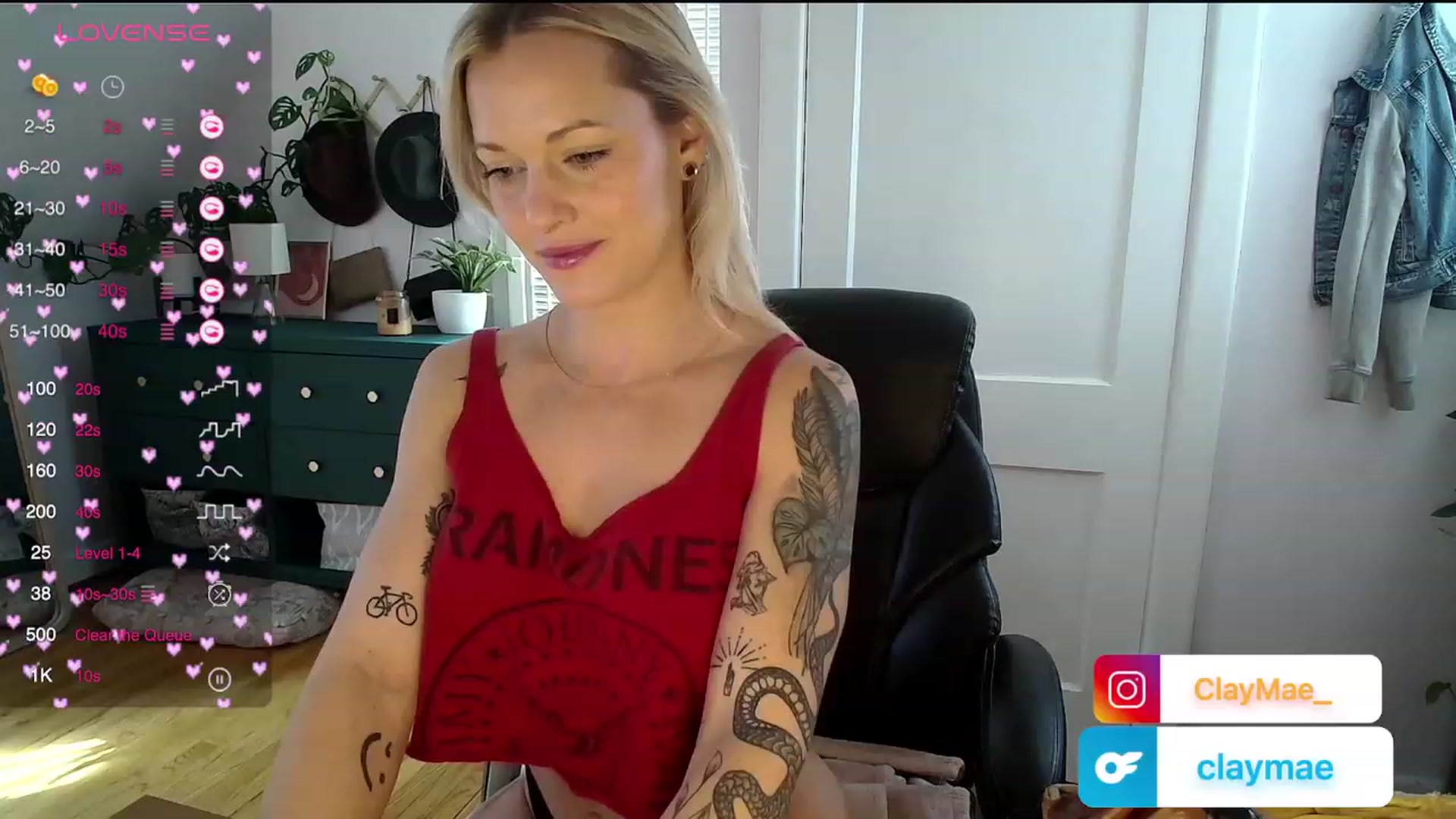 Gallery image thumbnail from ClayMae011's myfreecams stream on, 01/03/2024, 16:02 image 7 of 20