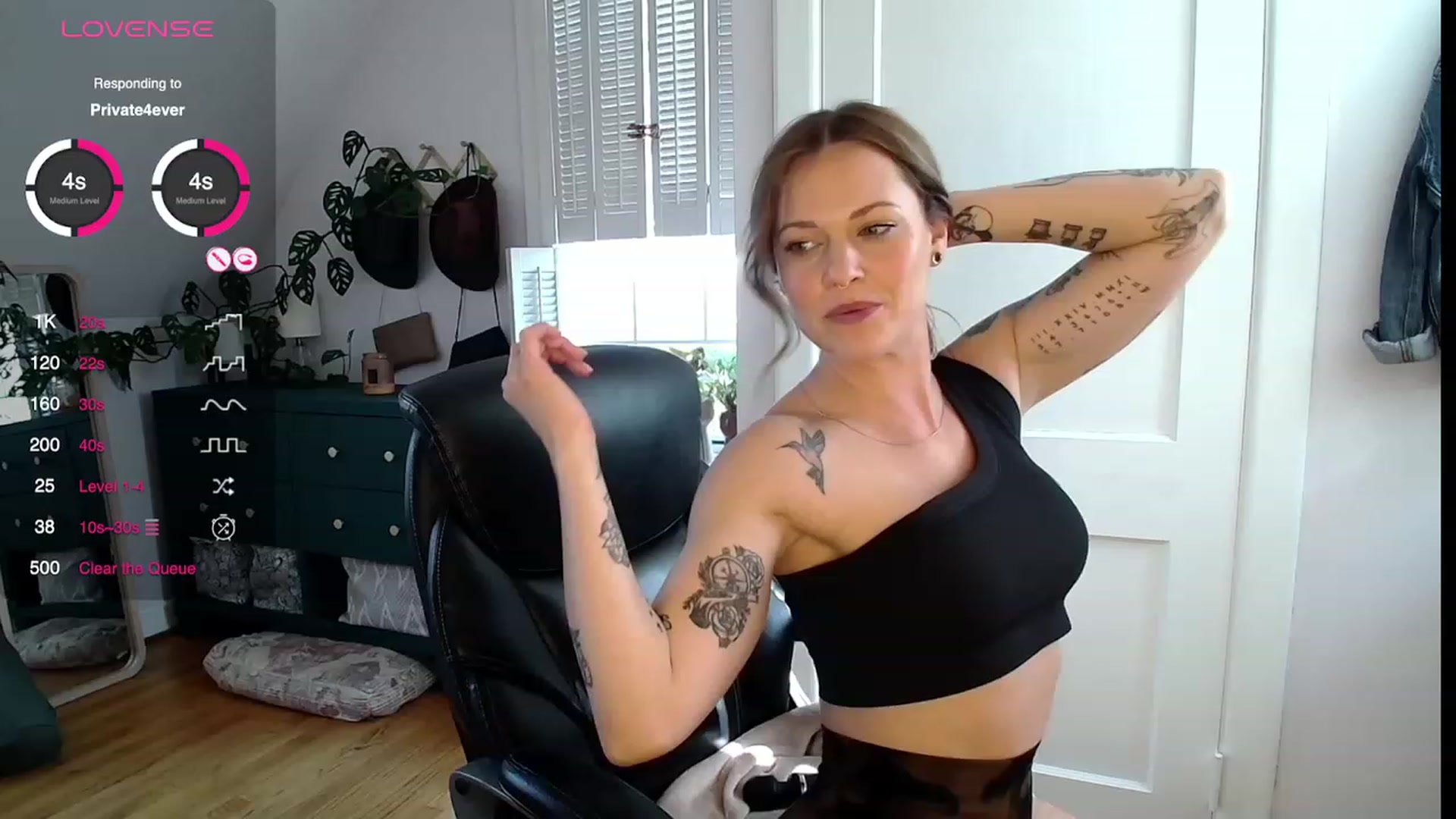 Gallery image thumbnail from ClayMae011's myfreecams stream on, 02/06/2024, 18:51 image 15 of 20