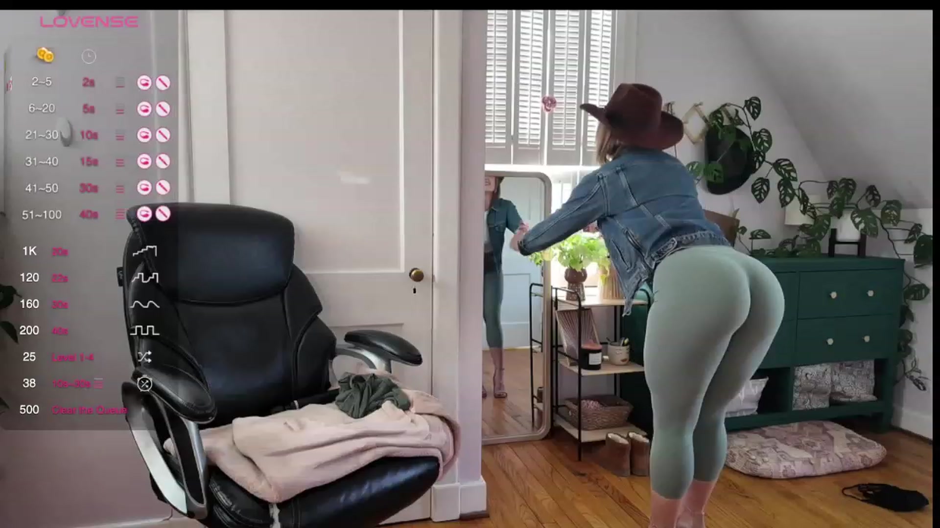 Gallery image thumbnail from ClayMae011's myfreecams stream on, 02/19/2024, 17:38 image 19 of 20