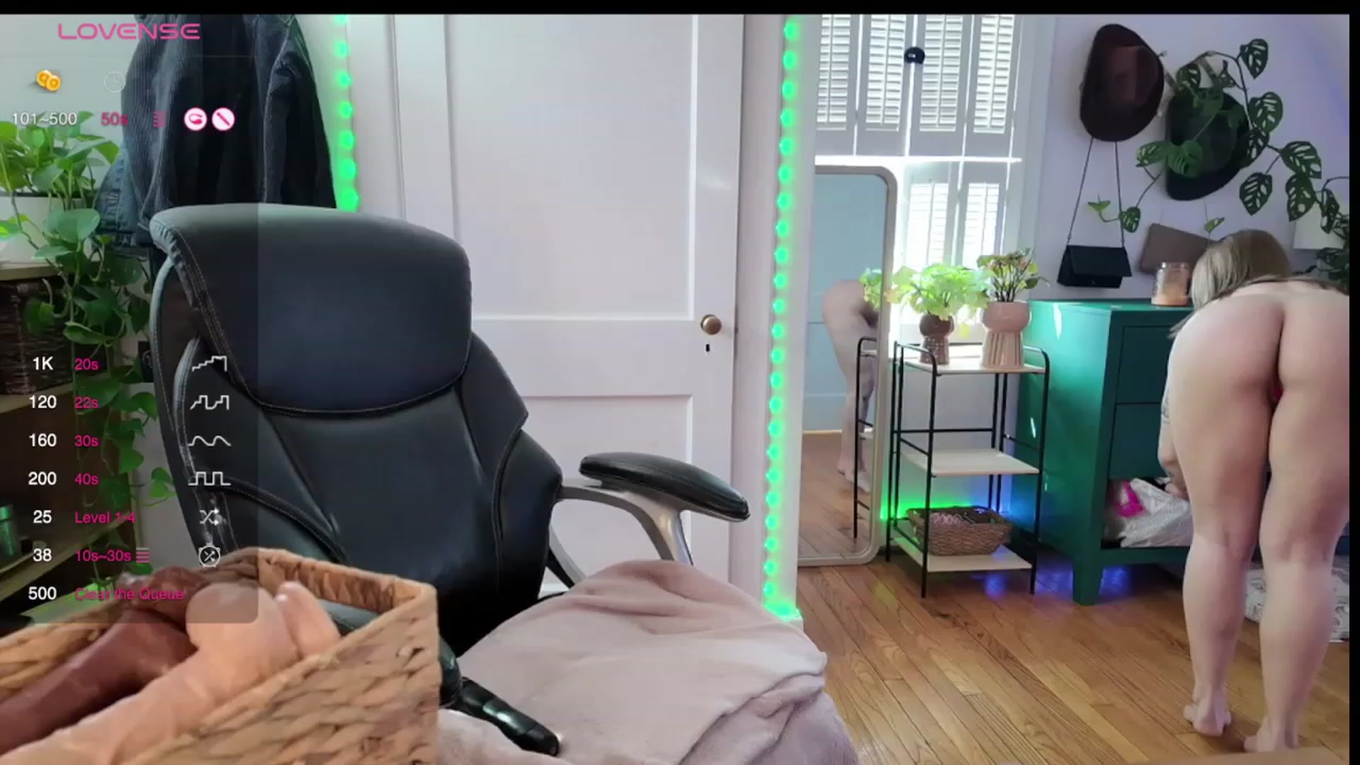 Gallery image thumbnail from ClayMae011's myfreecams stream on, 02/22/2024, 17:52 image 10 of 20
