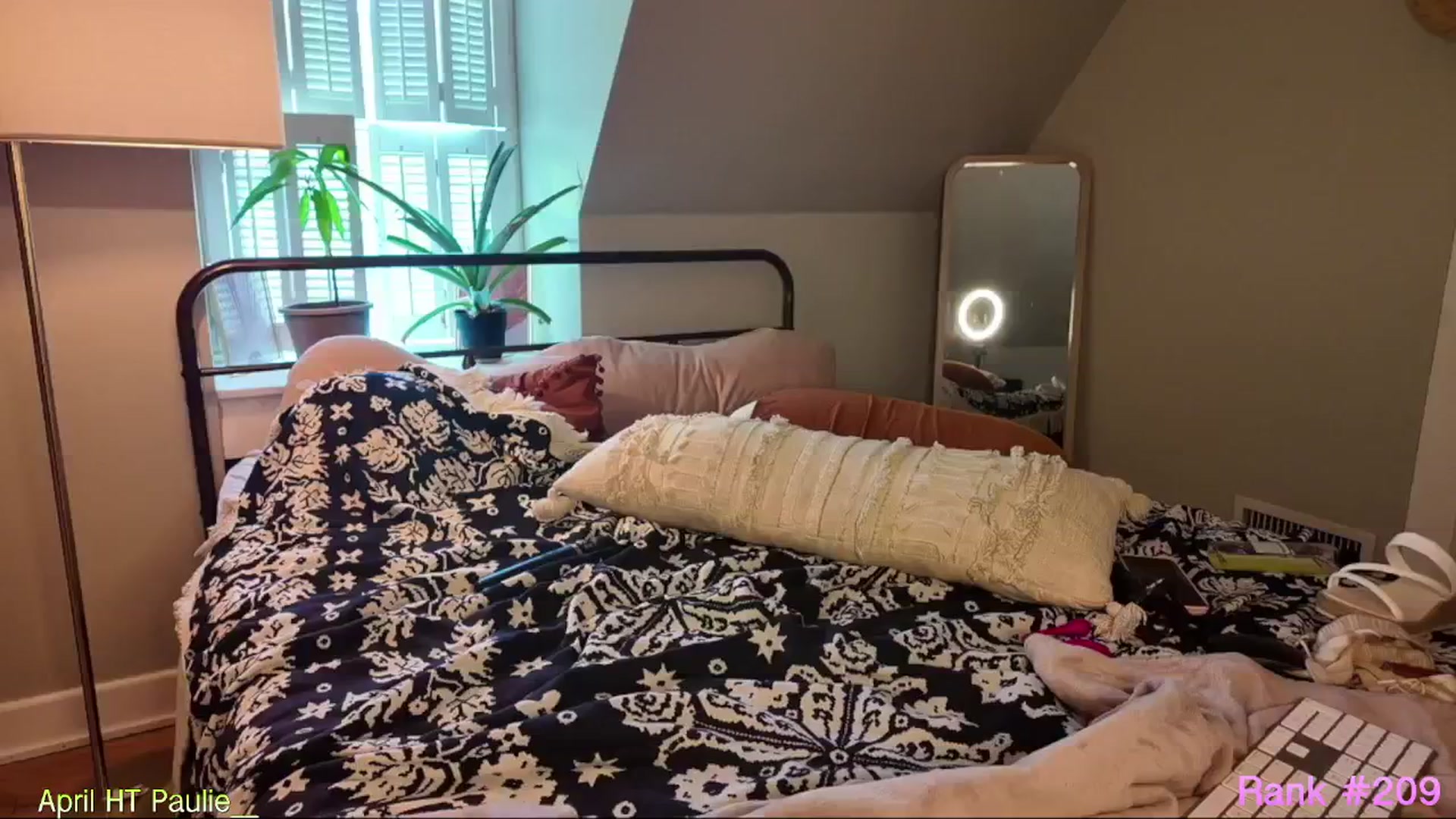 Gallery image thumbnail from ClayMae011's myfreecams stream on, 04/18/2024, 21:00 image 13 of 20