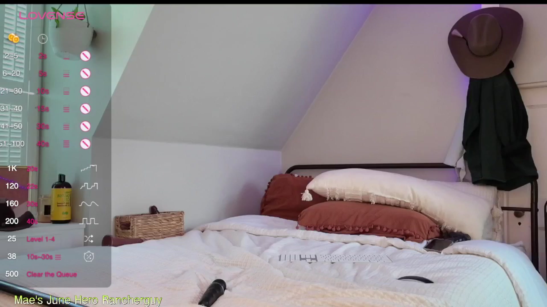 Gallery image thumbnail from ClayMae011's myfreecams stream on, 06/23/2024, 19:17 image 12 of 20