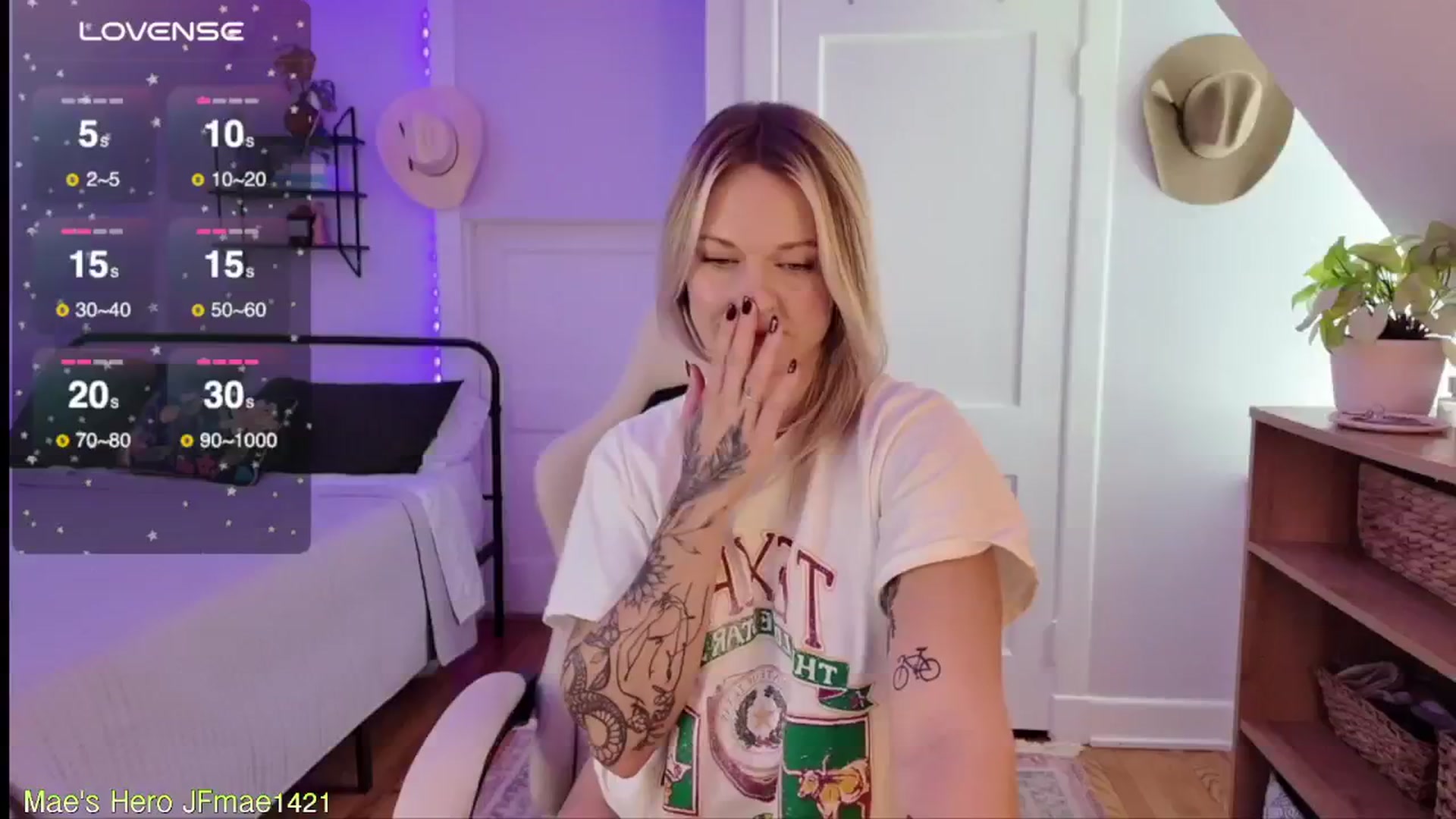 Gallery image thumbnail from ClayMae011's myfreecams stream on, 10/25/2024, 17:36 image 14 of 20